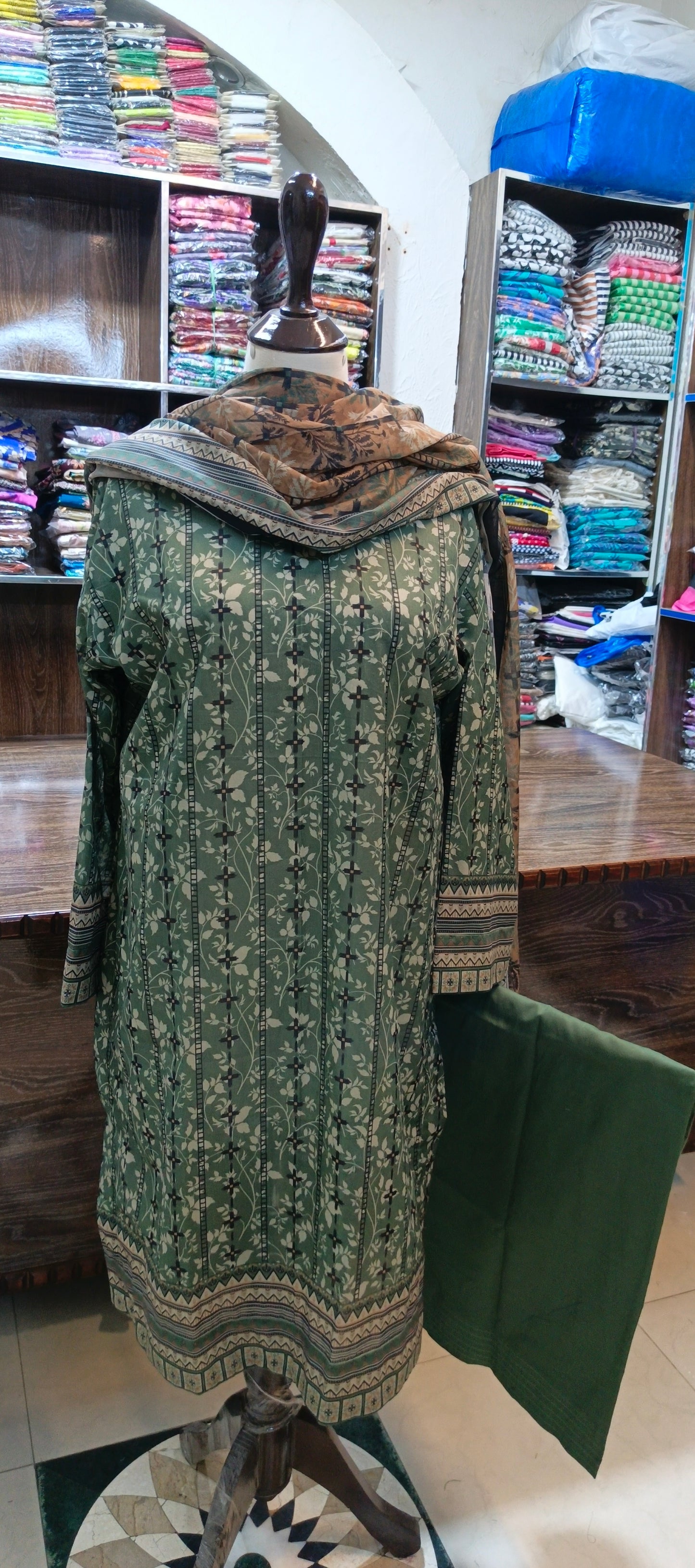 Safina premium lawn farshi shalwar 3 pc