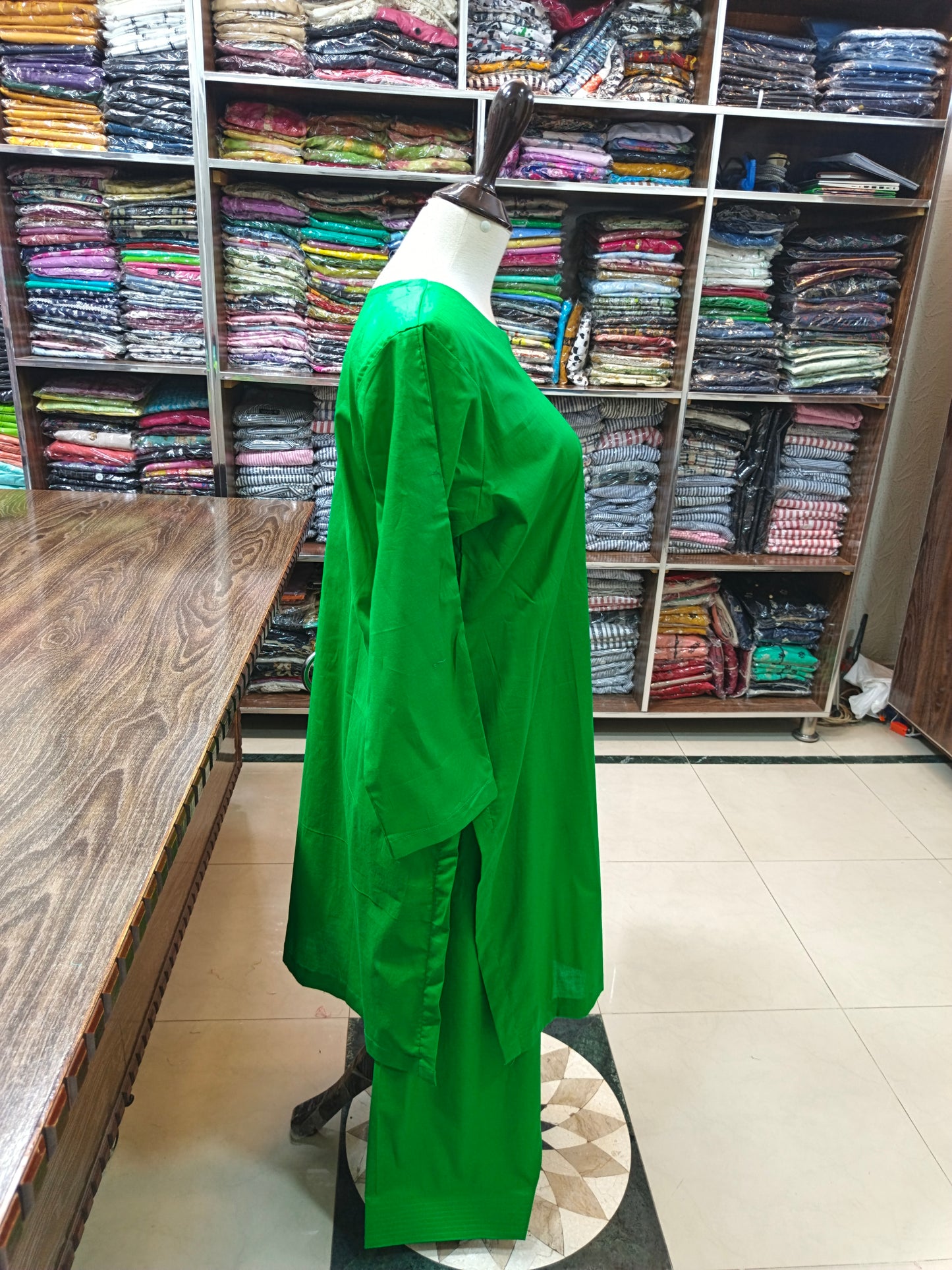 Solid pure lawn stiched shalwar kameez 2 pc pgren