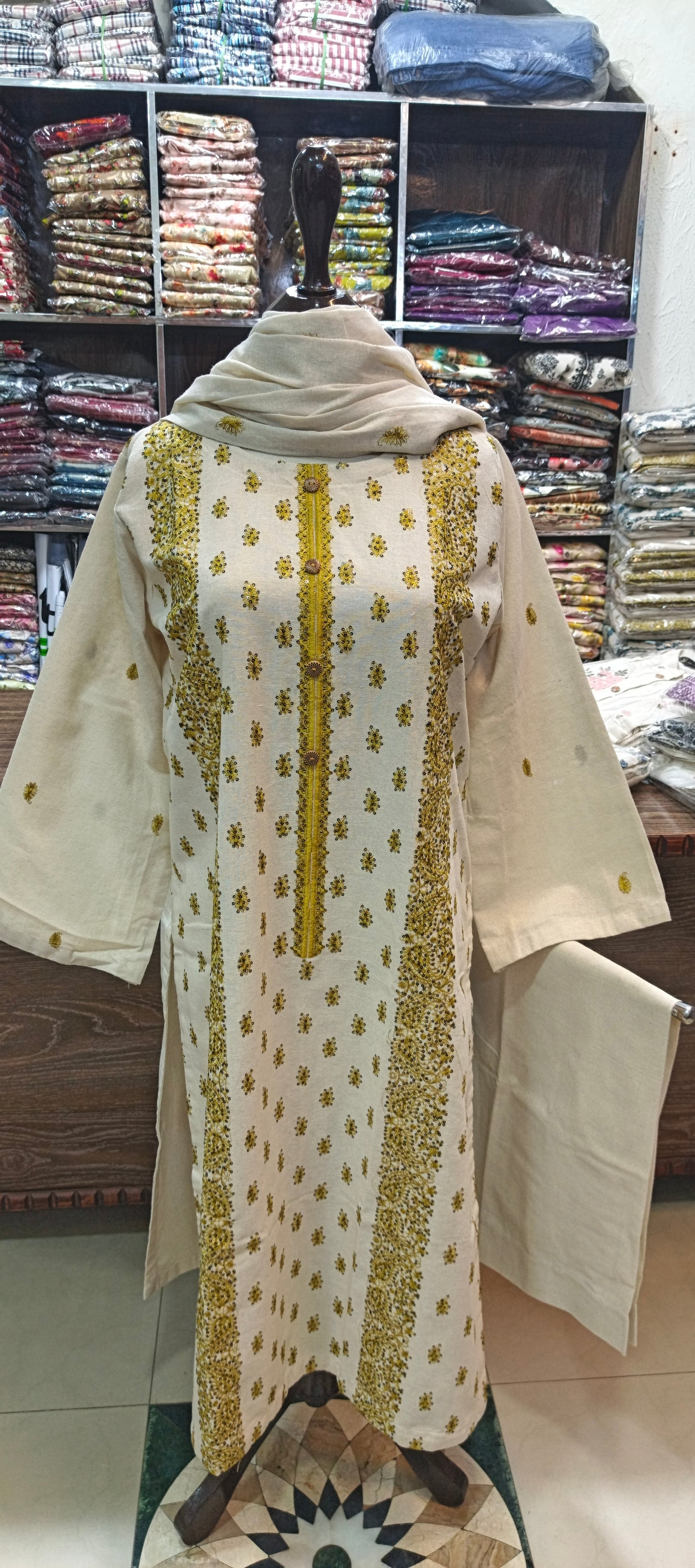 Karandi khaddar embroidered stiched 3 pc
