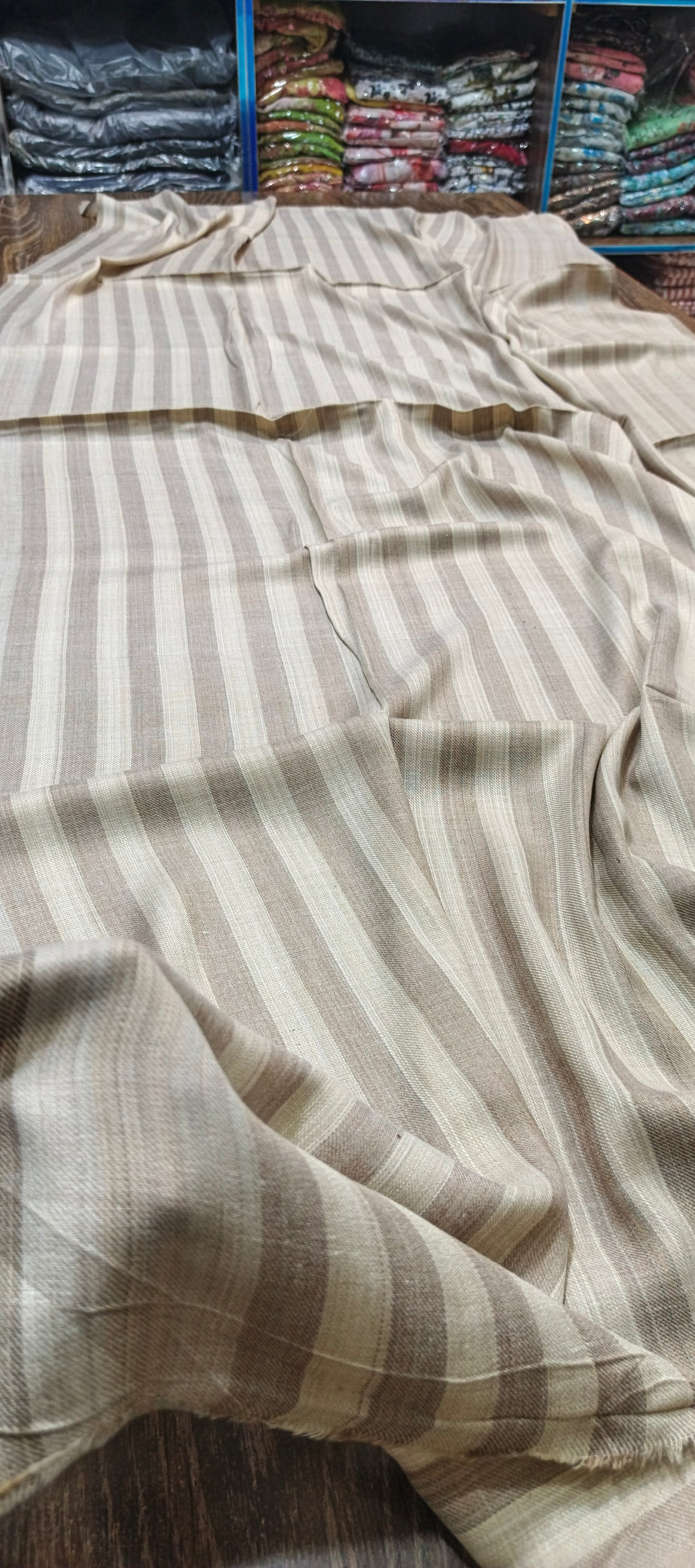 Pashmina woollen shawls