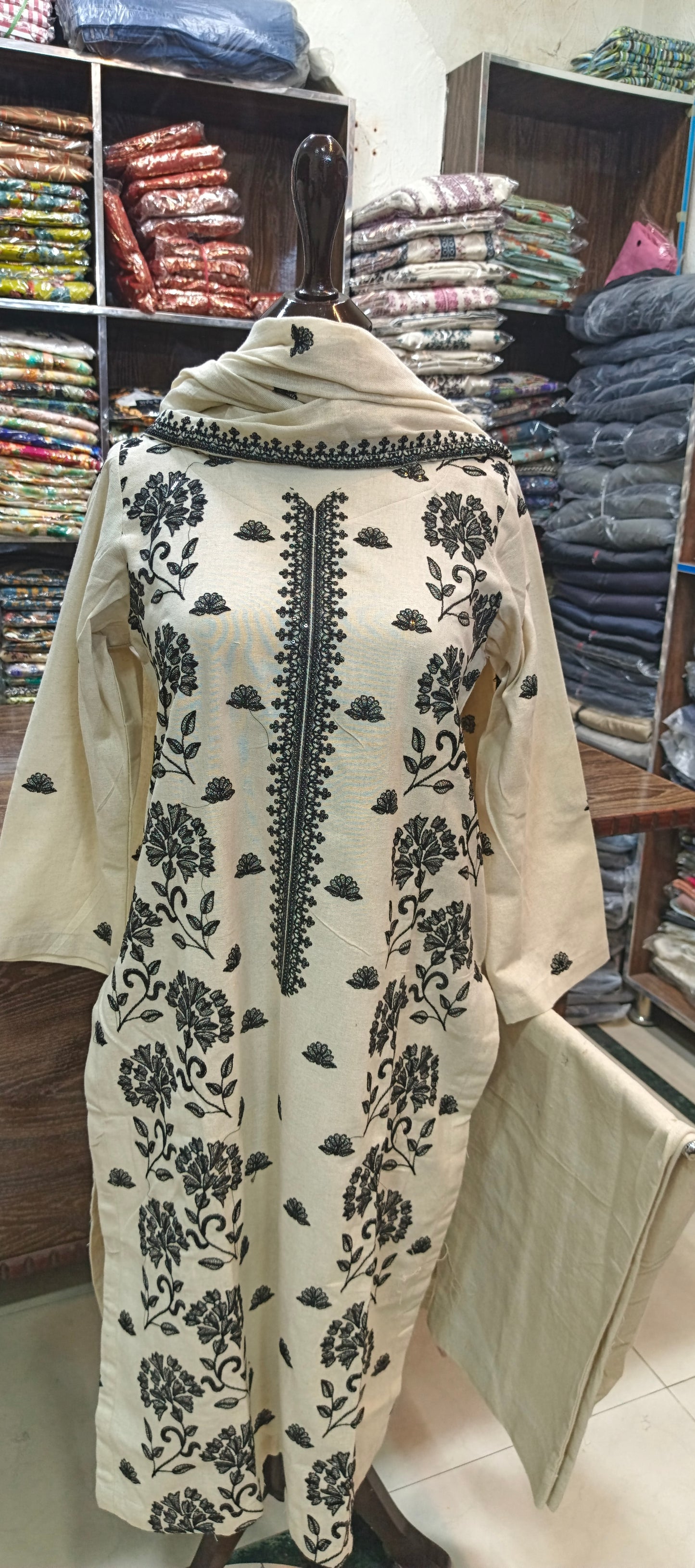 Karandi khaddar embroidered stiched 3 pc
