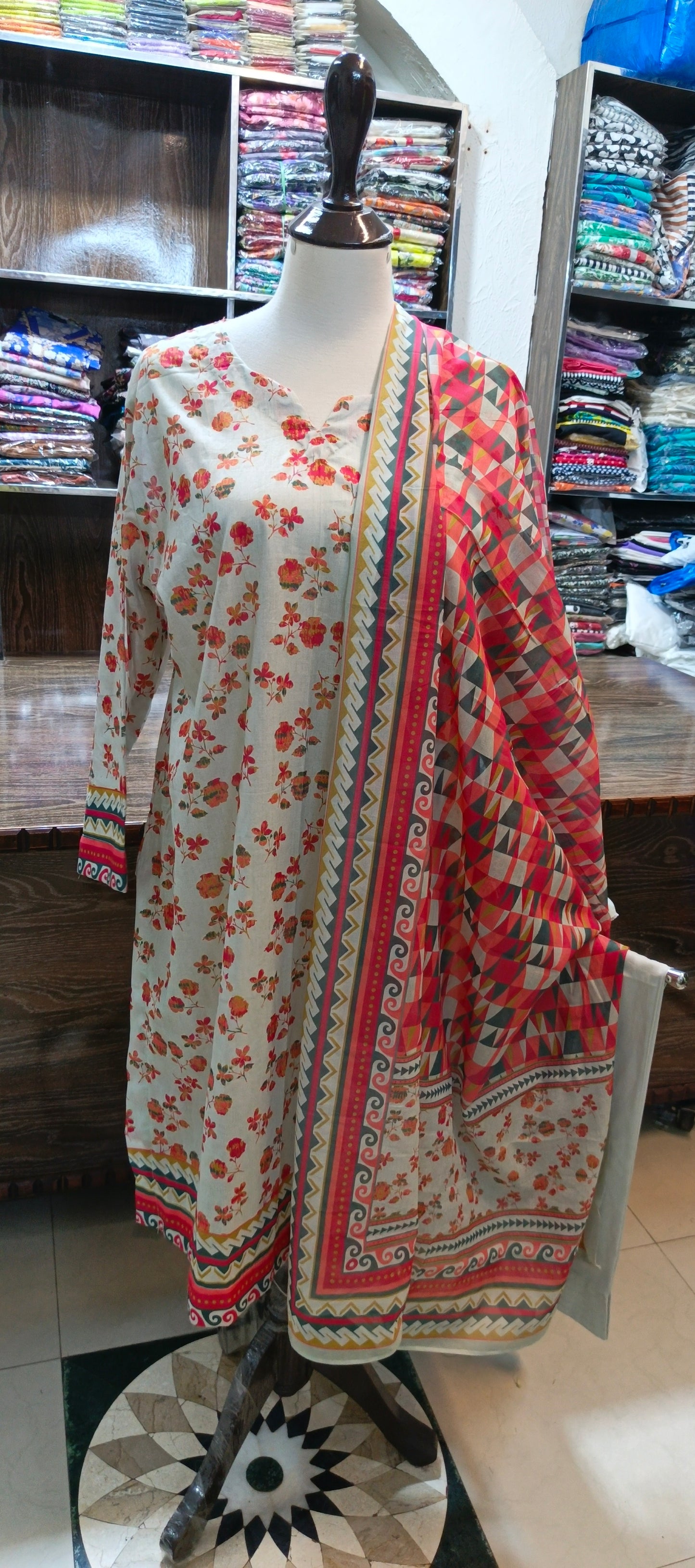 Safina premium lawn farshi shalwar 3 pc