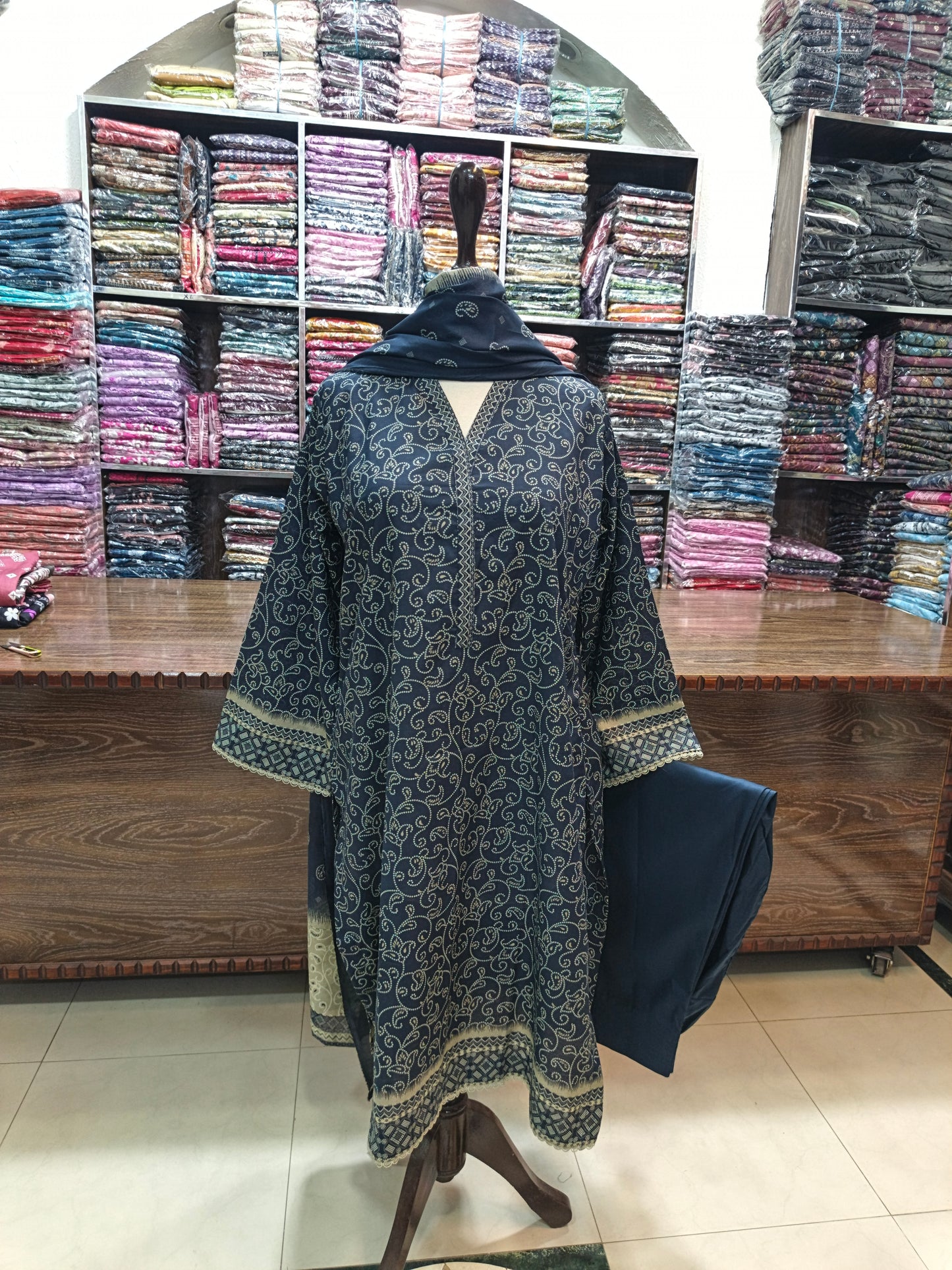 Binsaeed premium lawn stiched shalwar kameez 3pc Nchun3