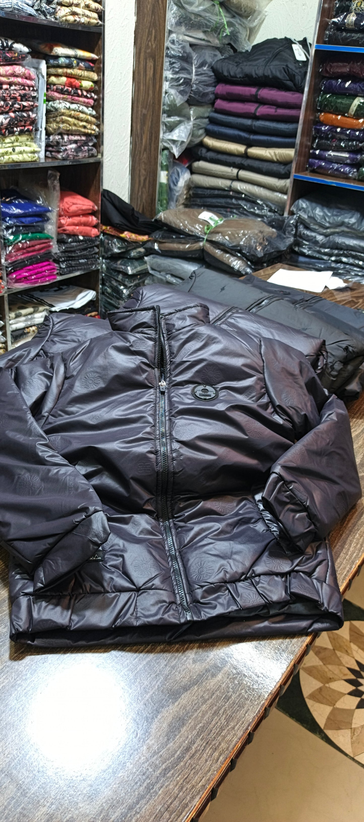 Puffer hooded jacket