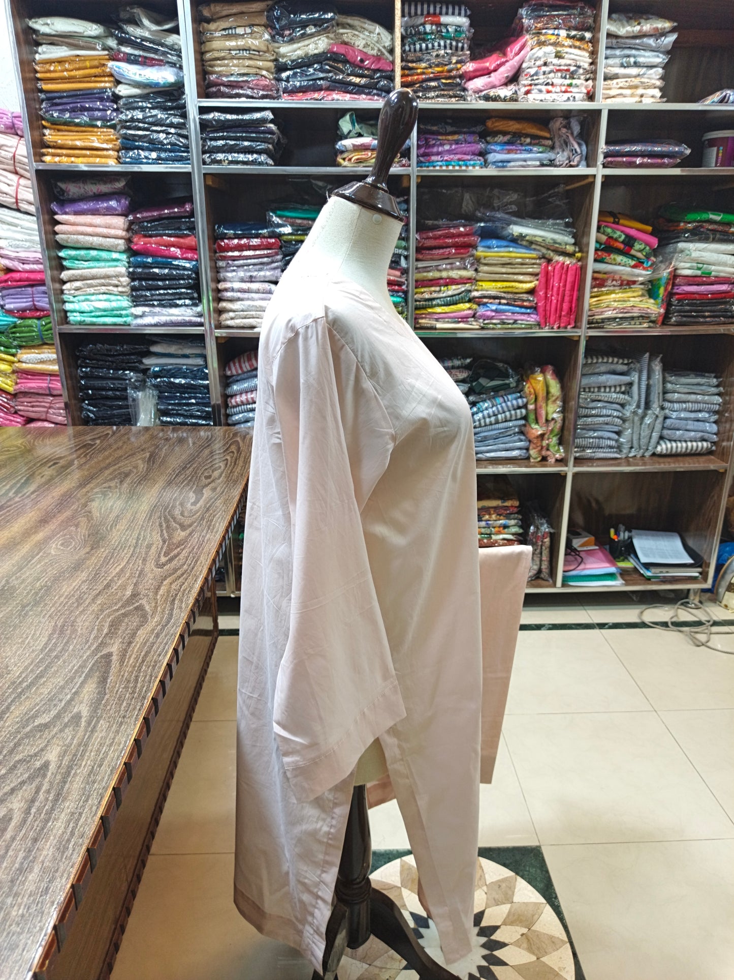 Solid pure lawn stiched shalwar kameez 2 pc ofwt