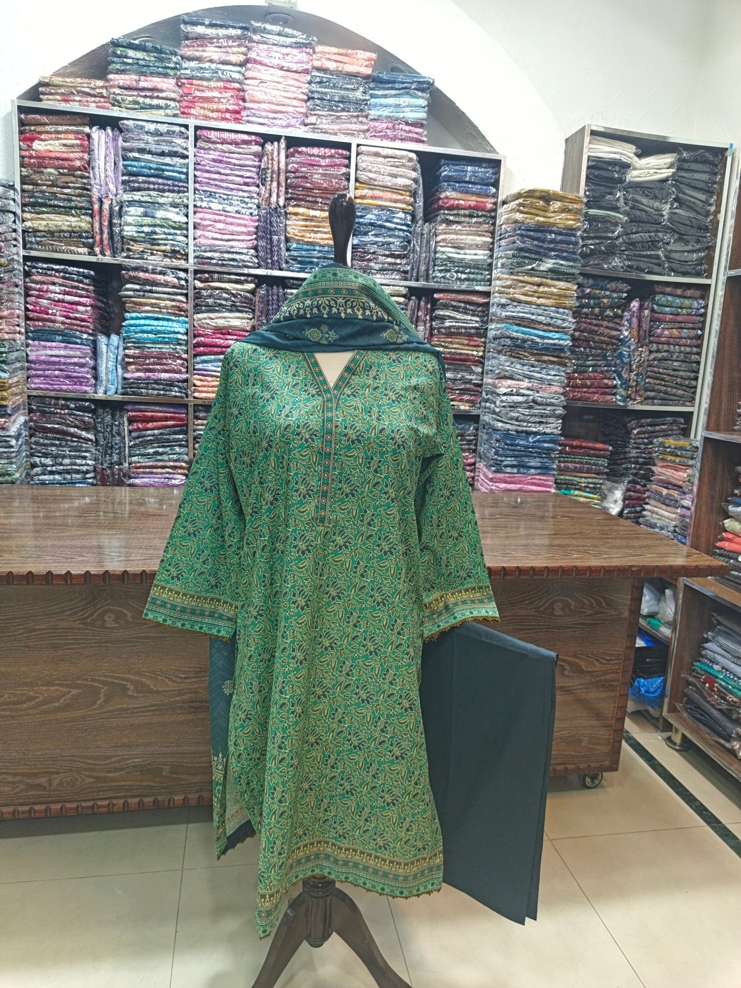 Binsaeed premium lawn stiched shalwar kameez 3pc grnznc