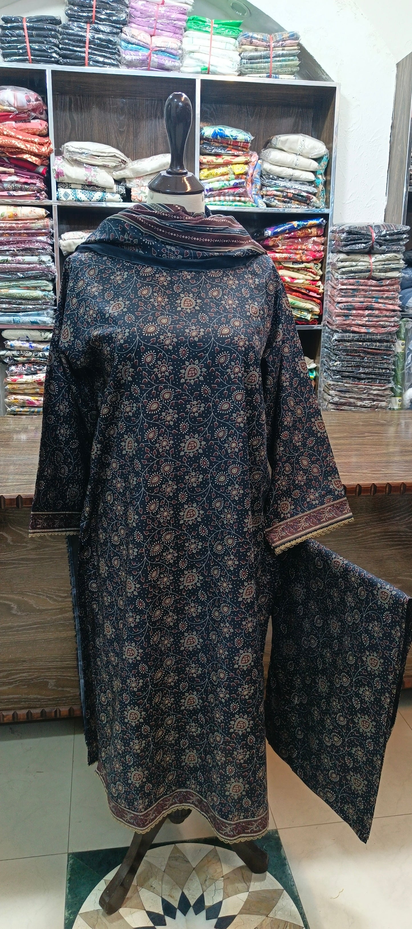 Bin saeed lawn stiched shirt trouser 3 pc NB