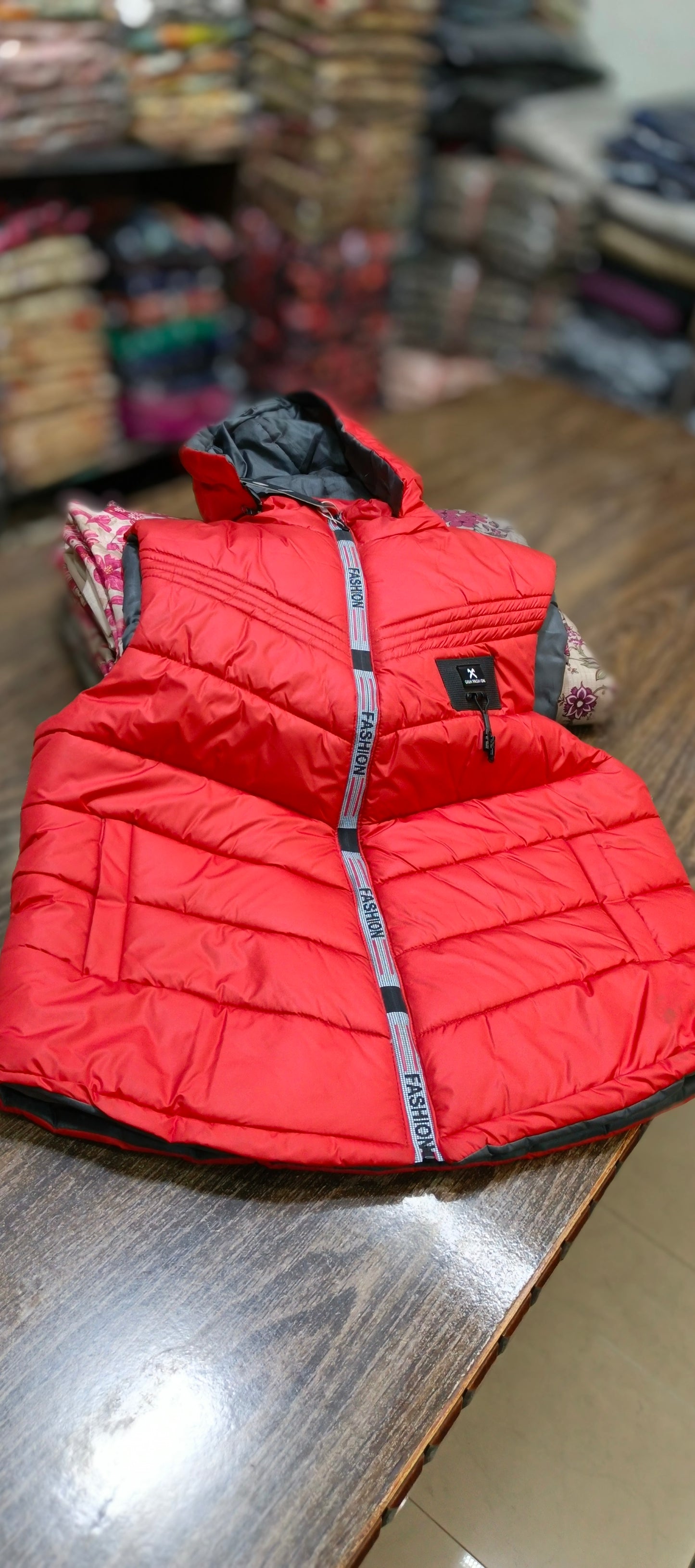 Puffer hooded jacket