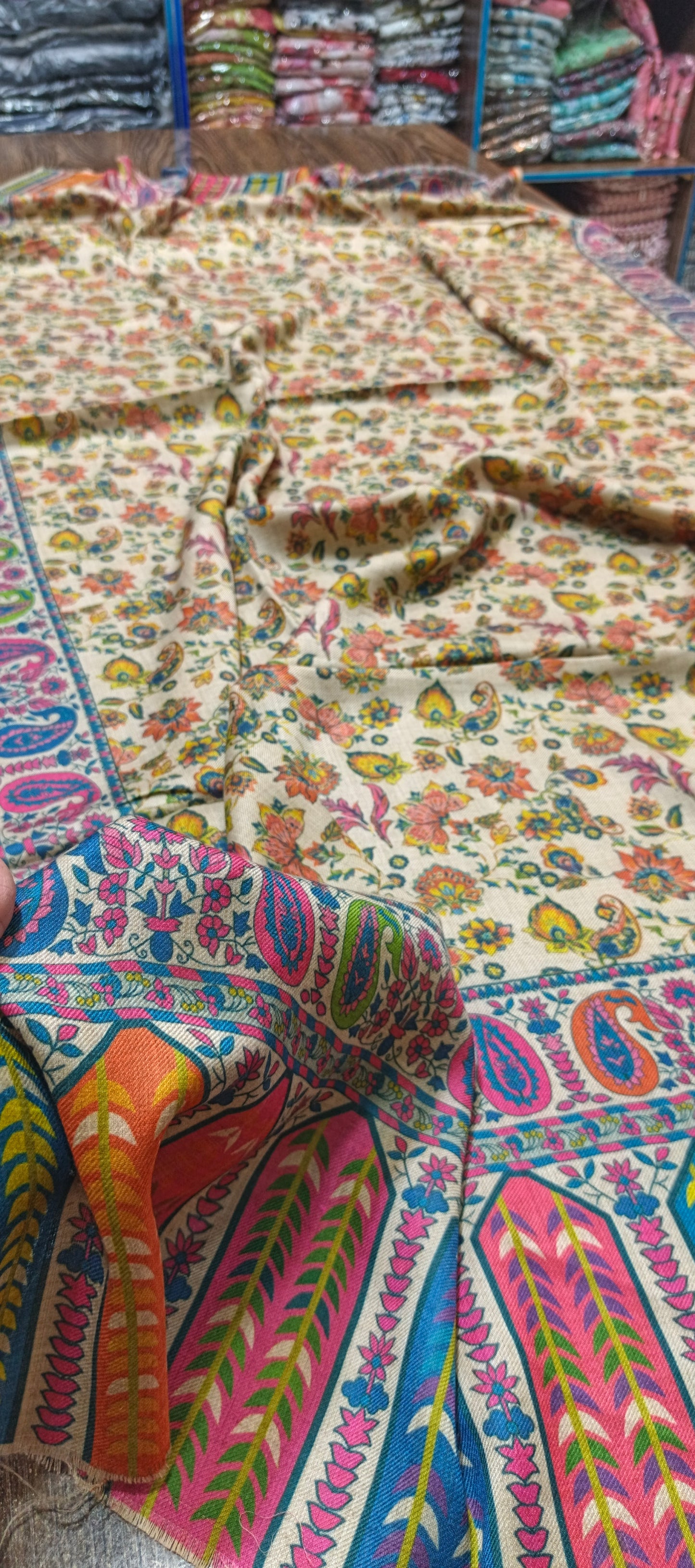 Pashmina woollen qalamkar shawls