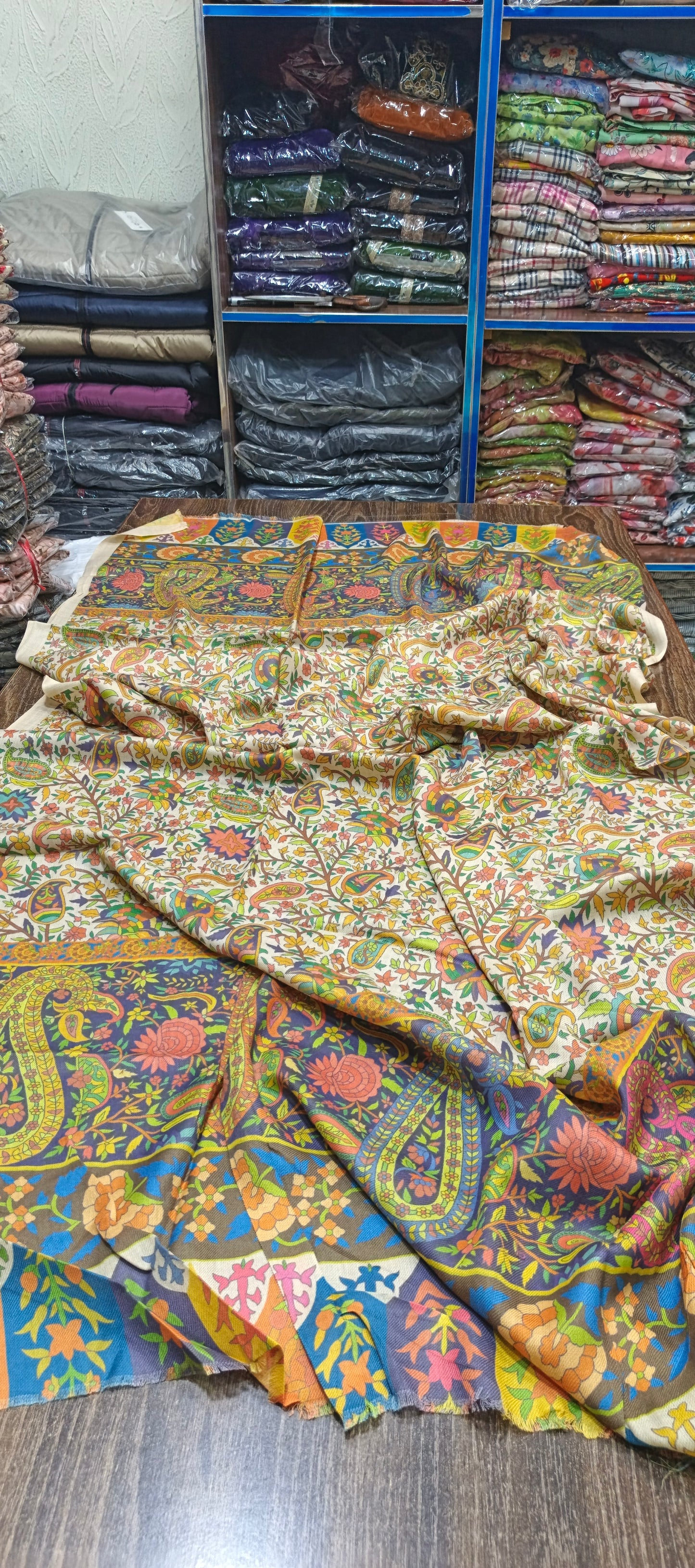 Pashmina woollen qalamkar shawls