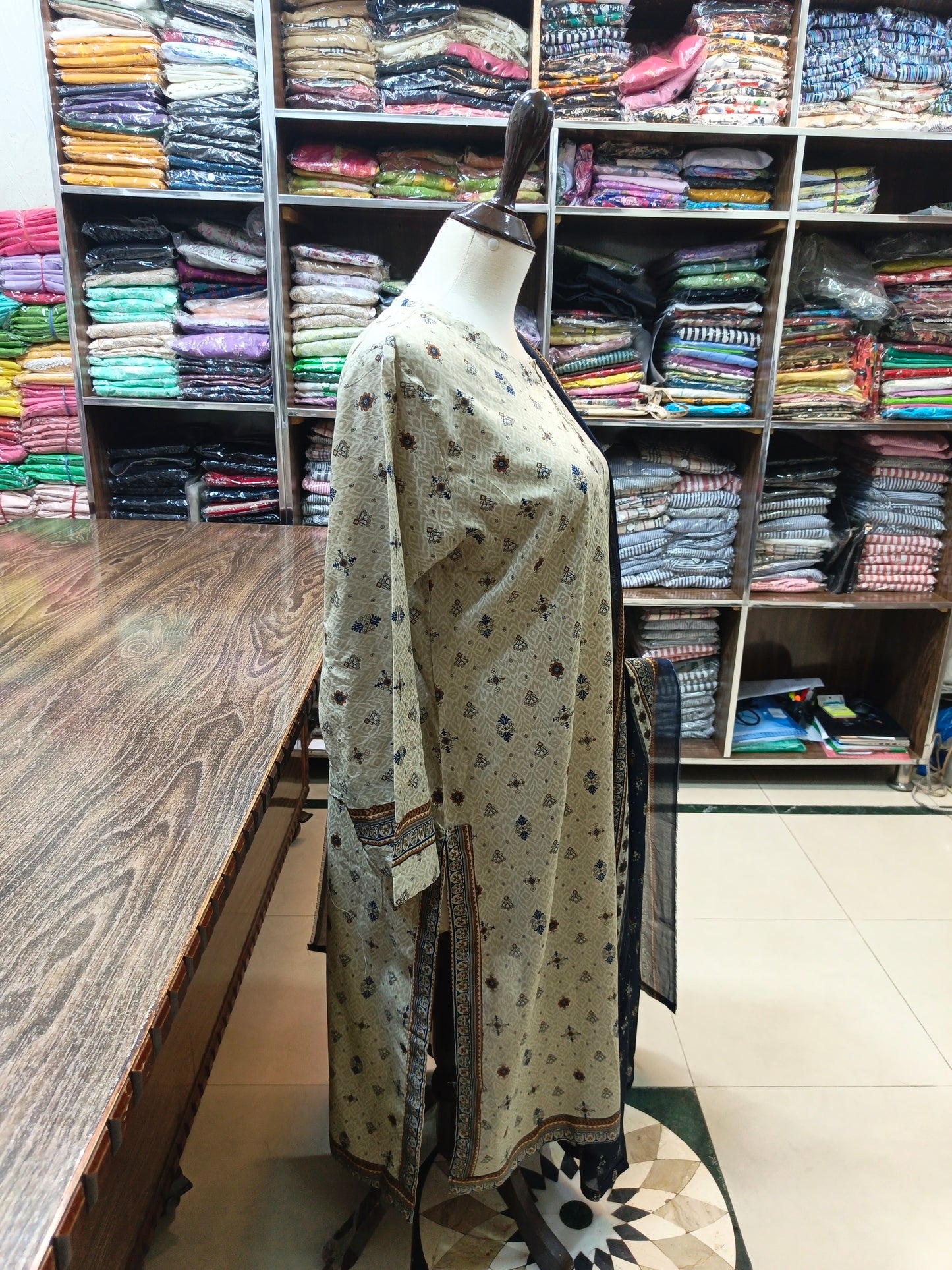 Binsaeed premium lawn stiched shirt trouser 3 pc sknnvy
