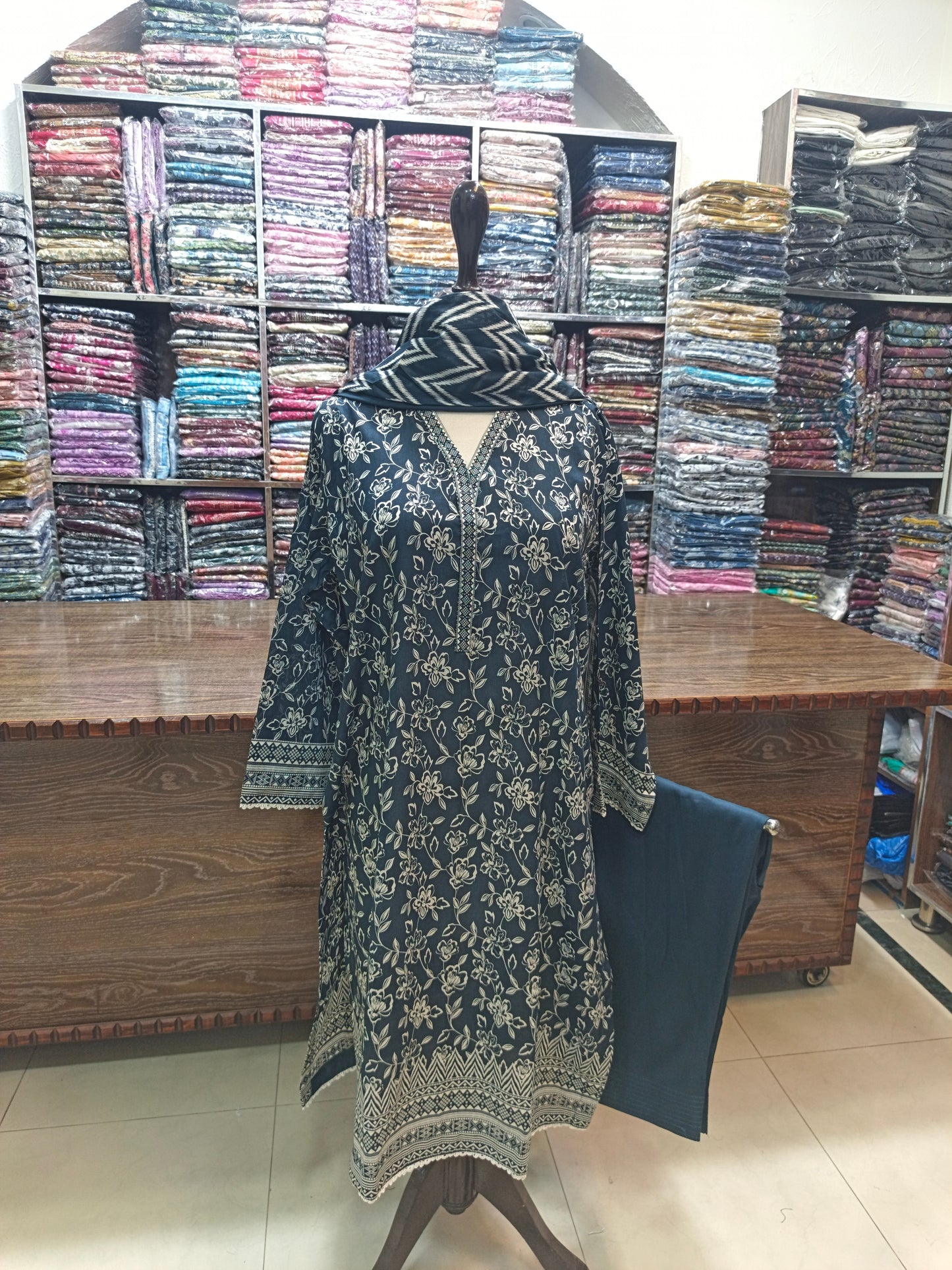 Binsaeed premium lawn stiched shalwar kameez 3pc mogfl