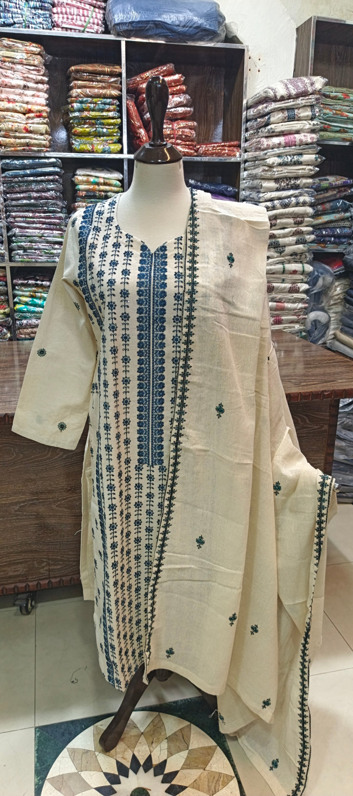 Karandi khaddar embroidered stiched 3 pc