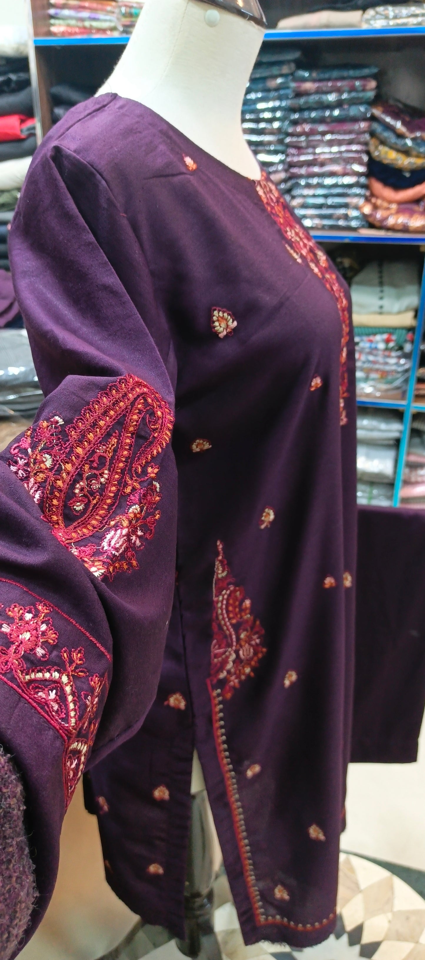 Mid summer karandi embroidered D1