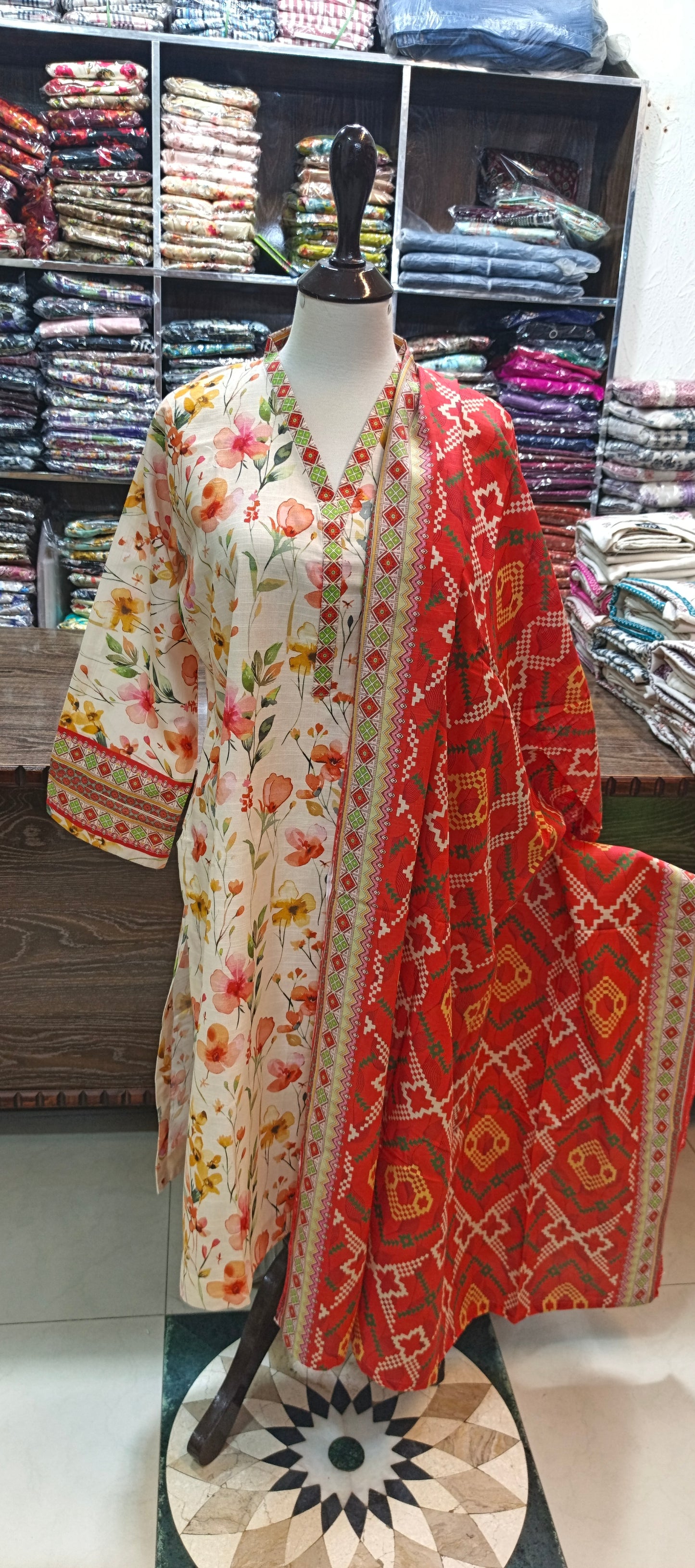 Safina khaddar shalwar kameez 3 pc