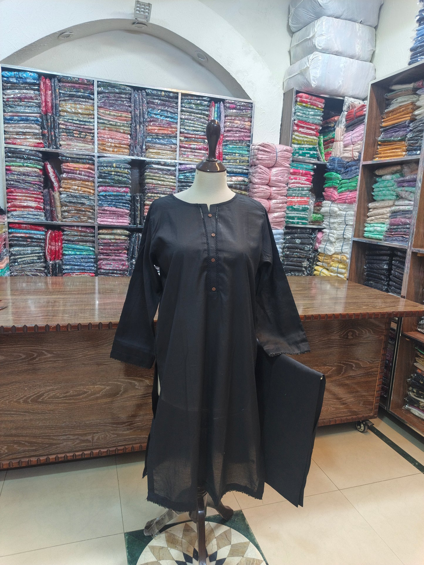 Solid pure lawn shirt and farshi trouser 2pc blk