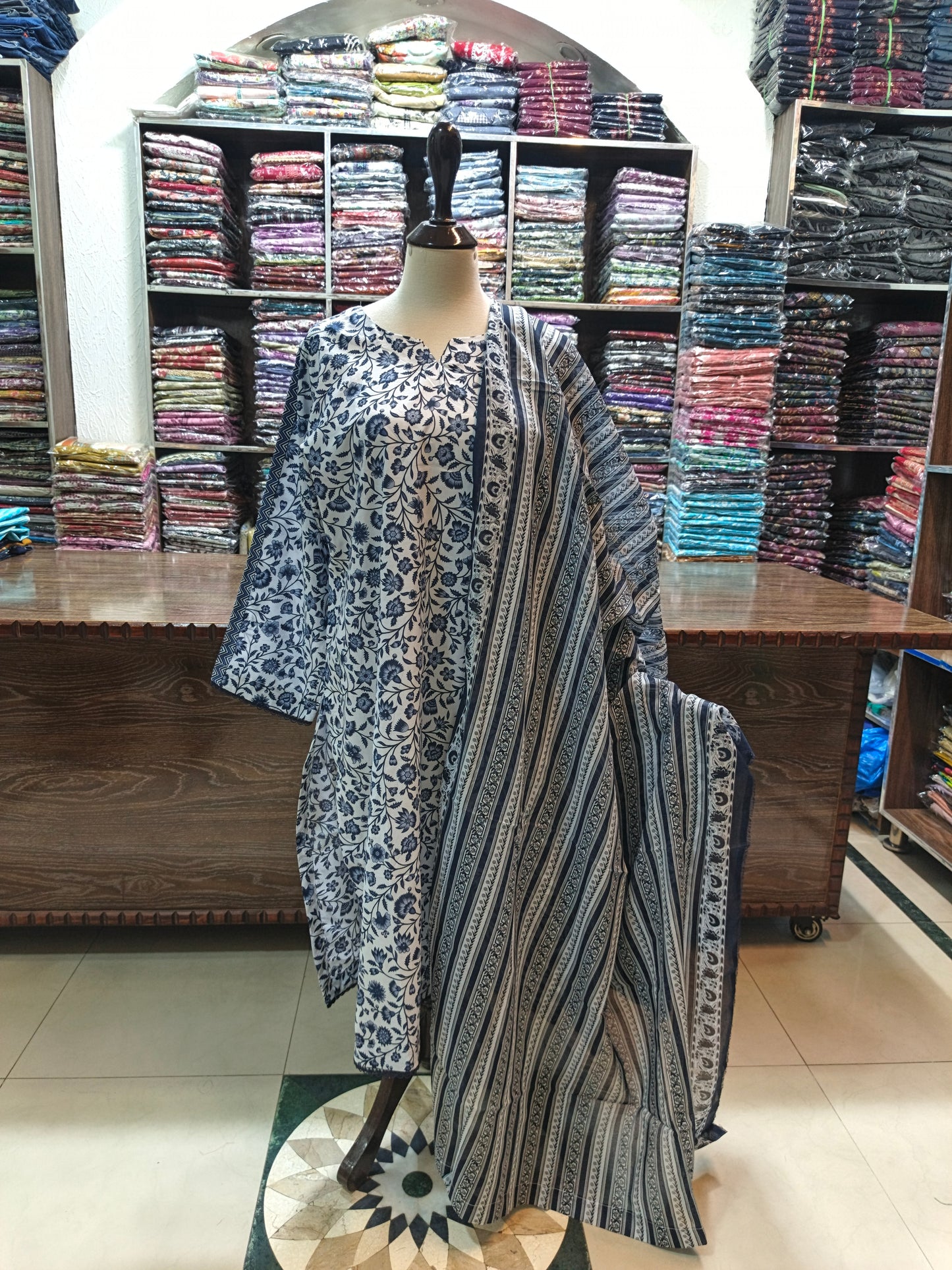 Binsaeed premium lawn stiched shirt trouser 3pc nvystrp