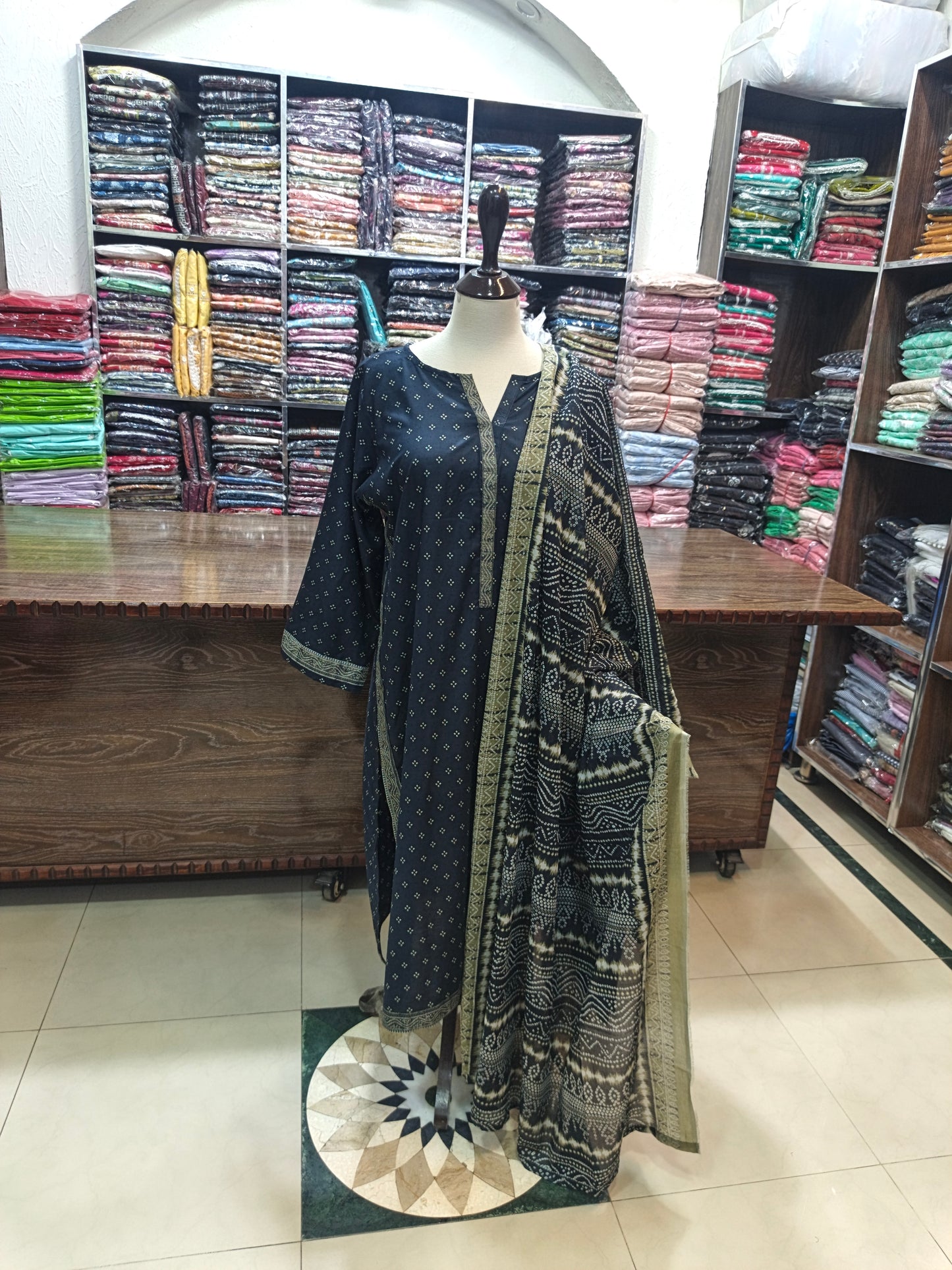 Binsaeed premium lawn stiched shirt trouser 3pc DrkN4