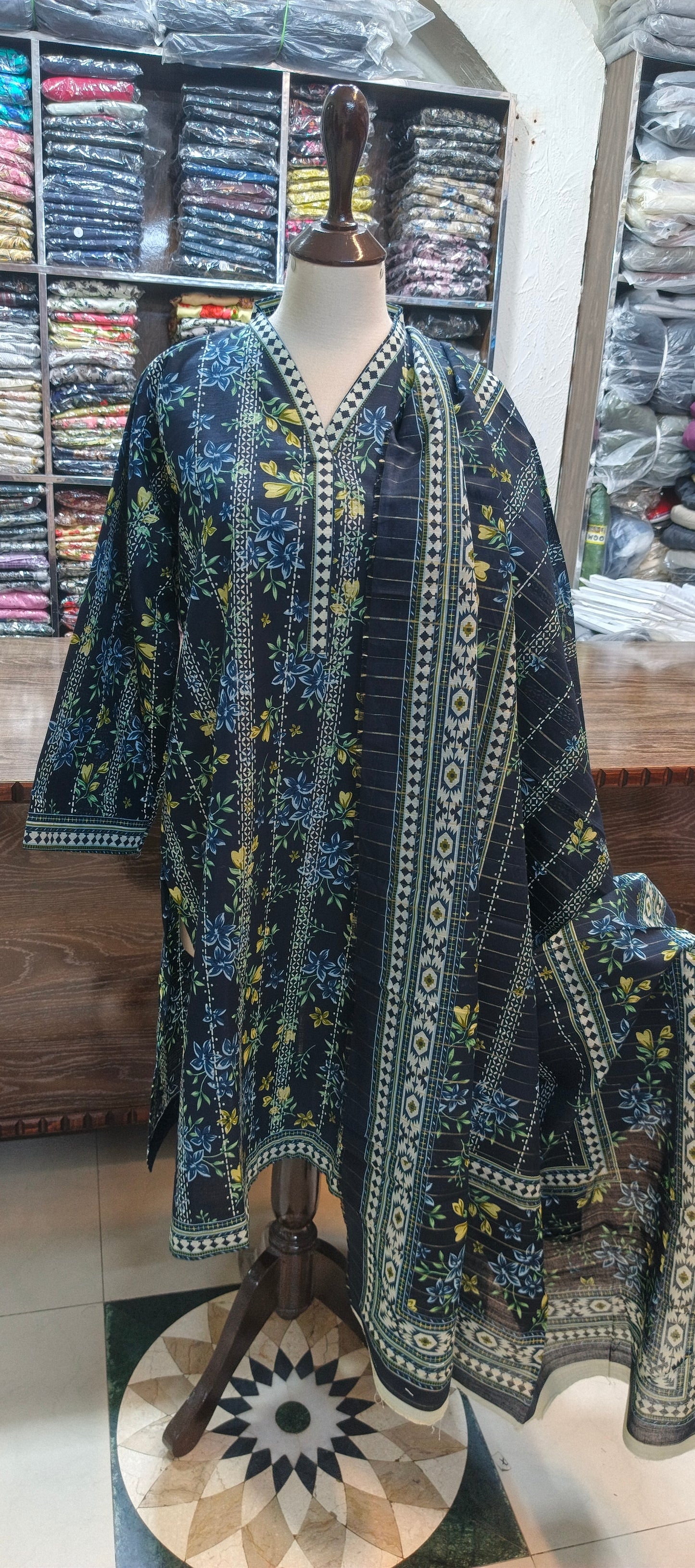 Bin saeed khaddar shalwar kameez 3 pc