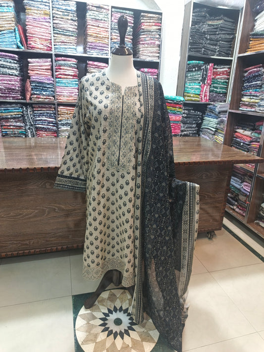 Binsaeed embroidered stiched shirt trouser 3pc blk