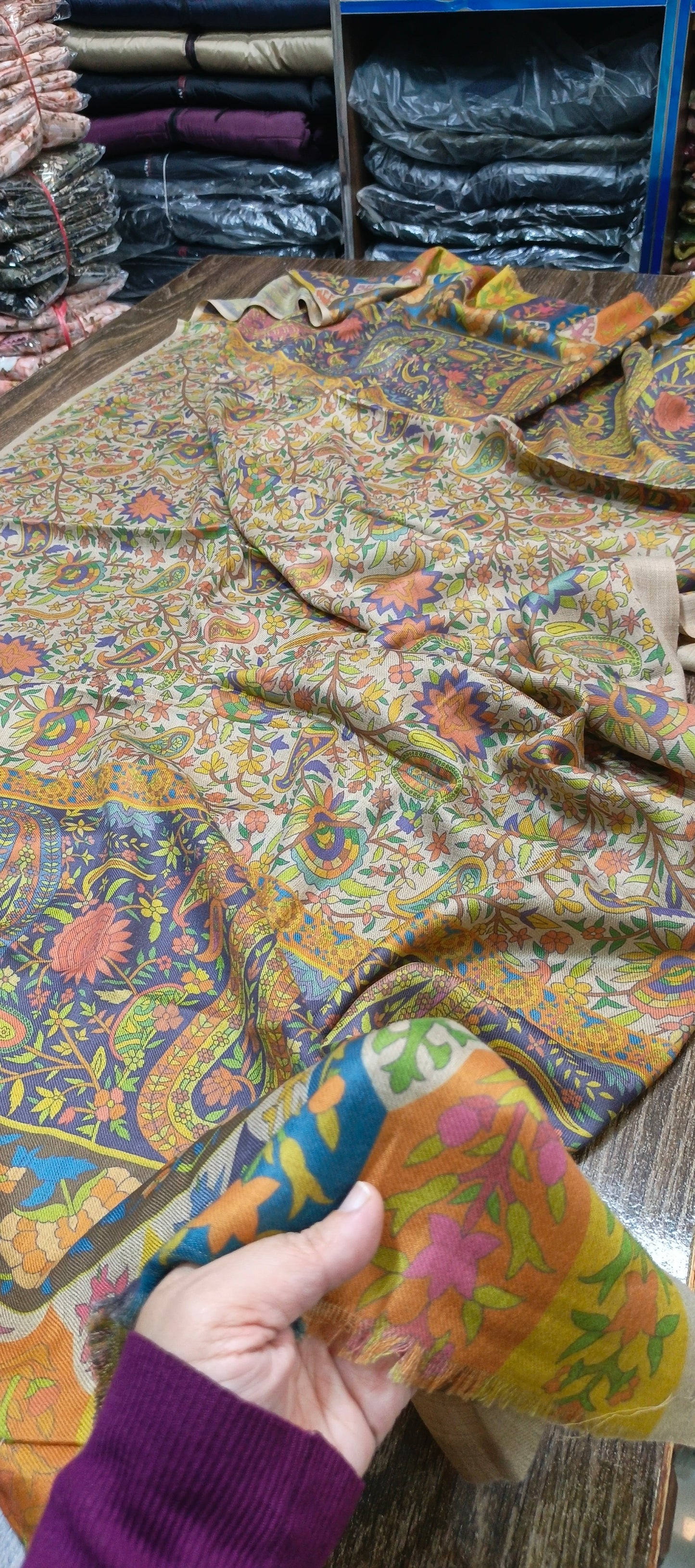 Pashmina woollen qalamkar shawls