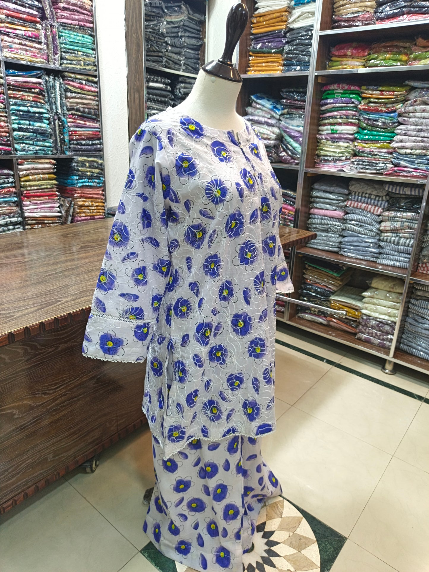 Lawn embroidered stiched short co ord set 2 pc wtblu