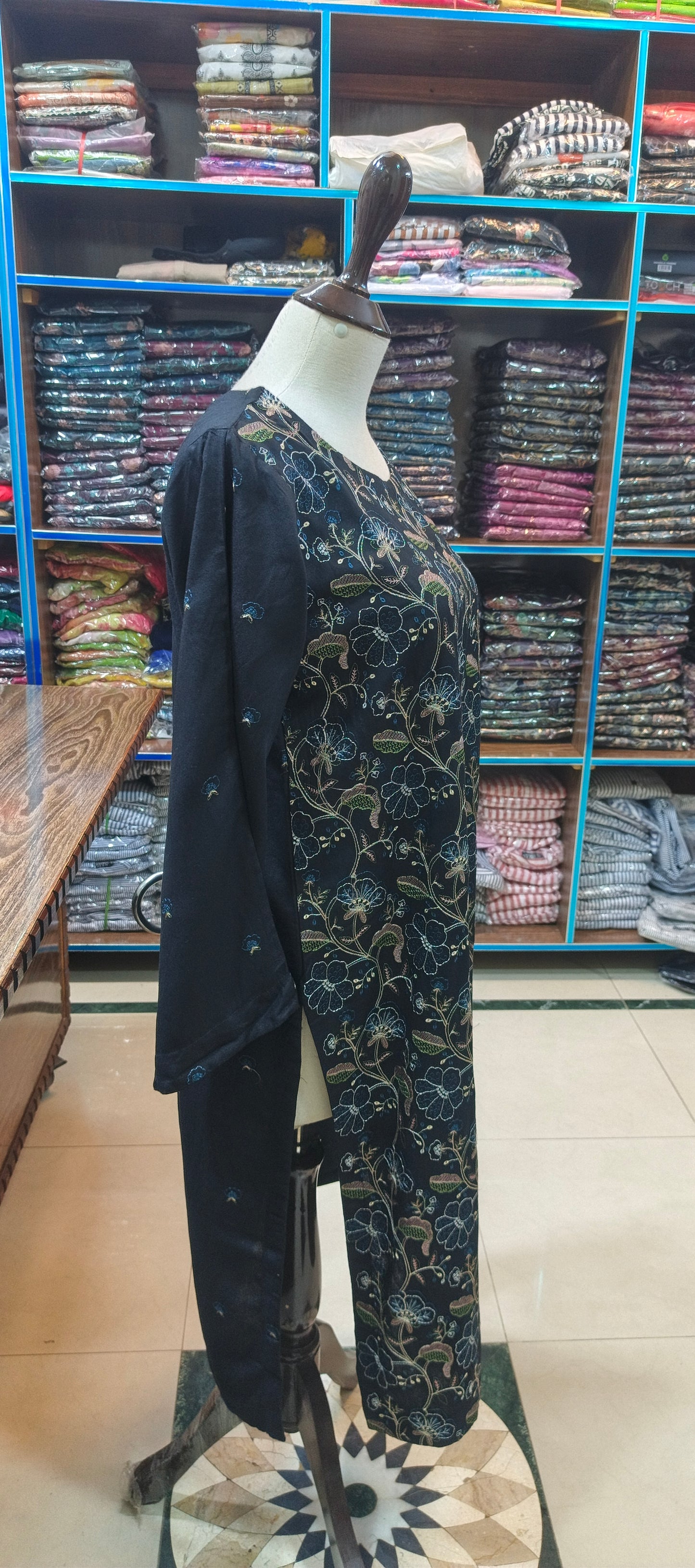 Karandi mid summer embroidered stiched 2 pc blkw