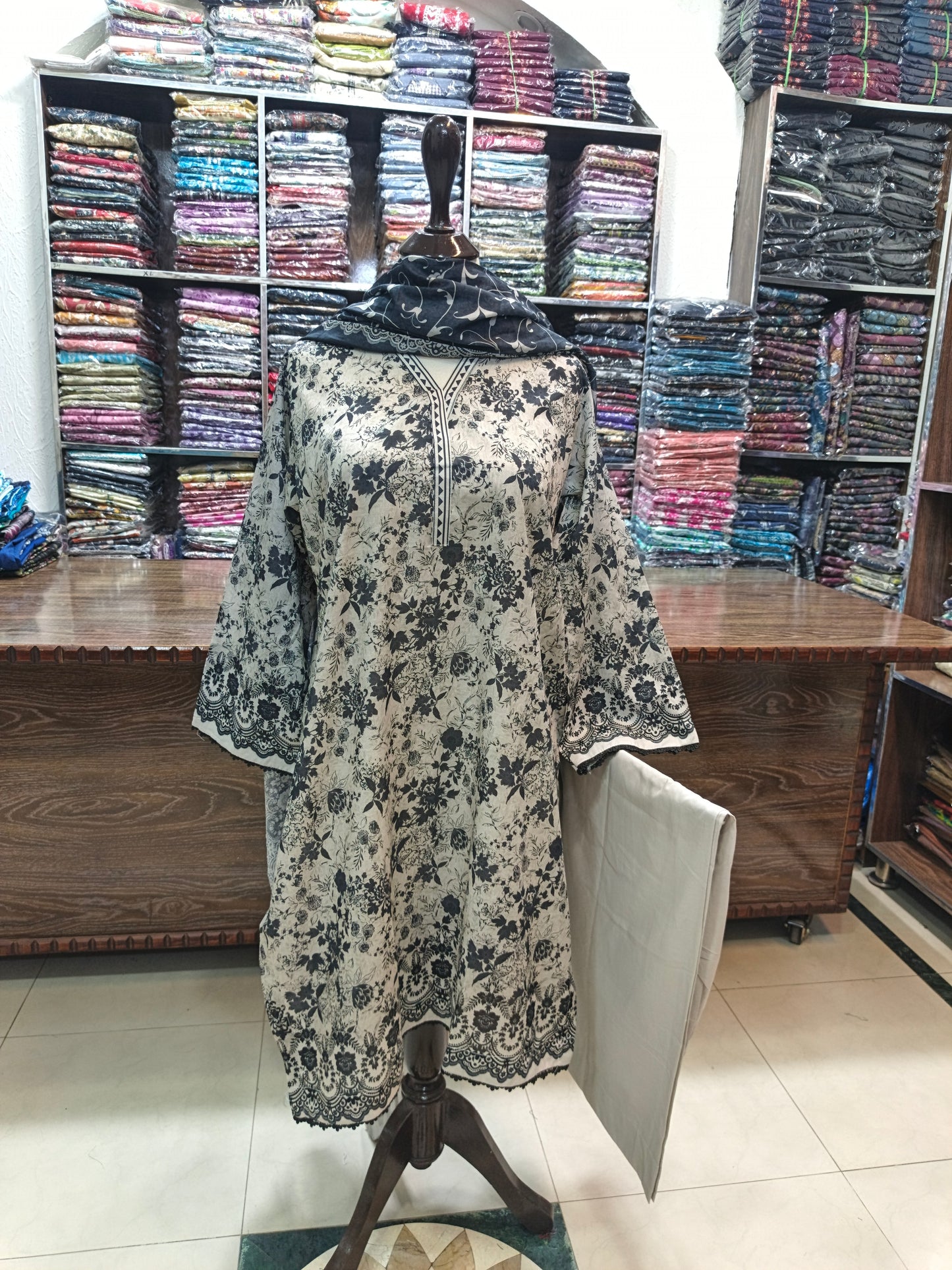 Binsaeed premium lawn stiched shirt trouser stiched 3pc Bejblk