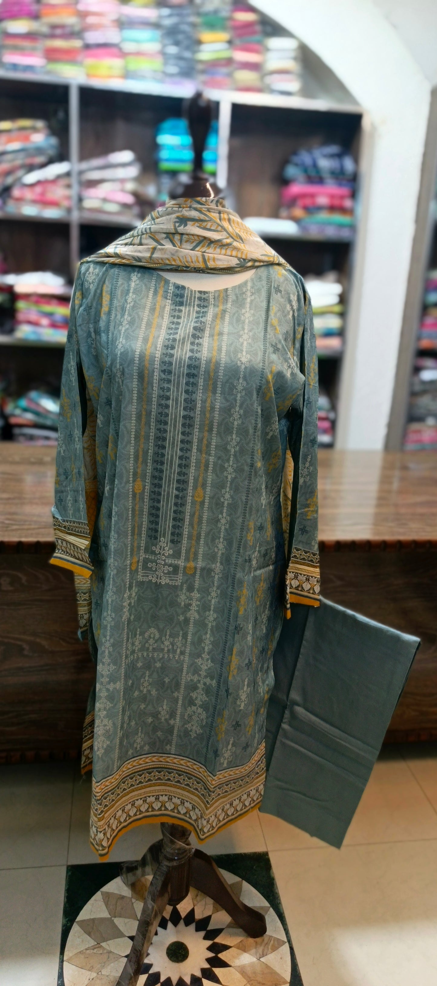 Safina premium lawn farshi shalwar 3 pc