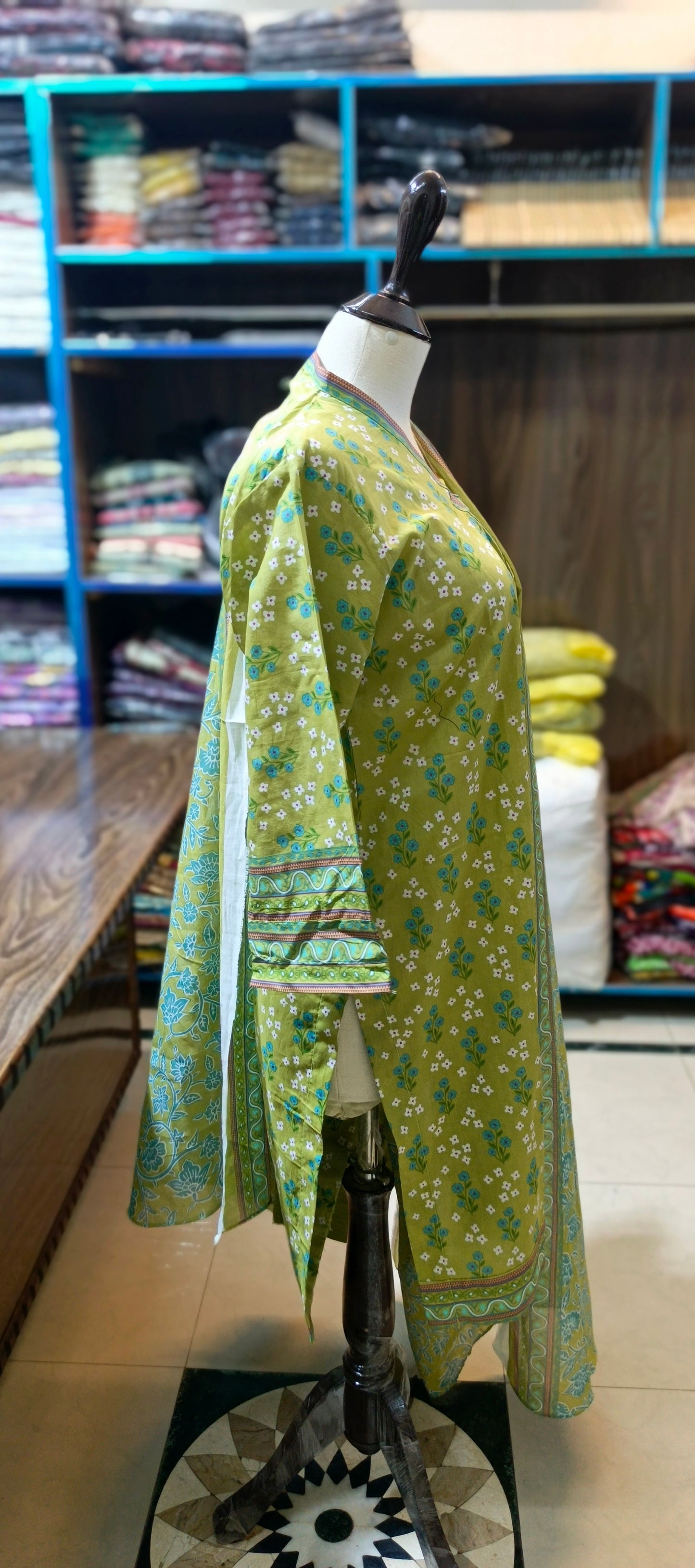 Safina premium lawn farshi shalwar 3 pc