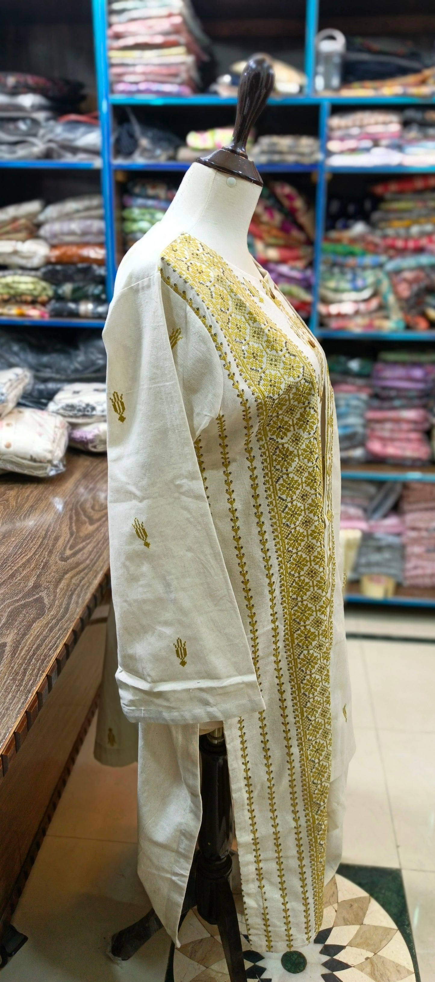 Karandi khaddar embroidered stiched 3 pc