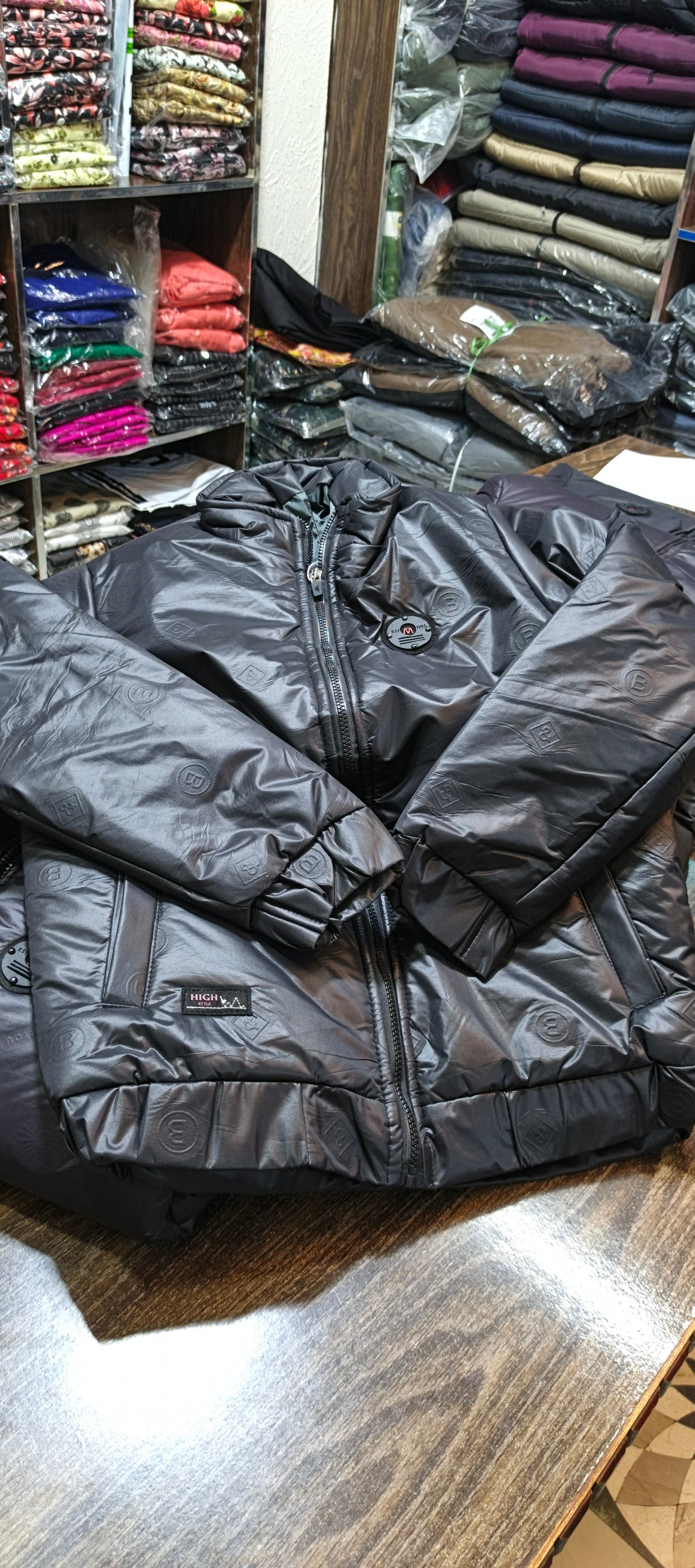 Puffer hooded jacket