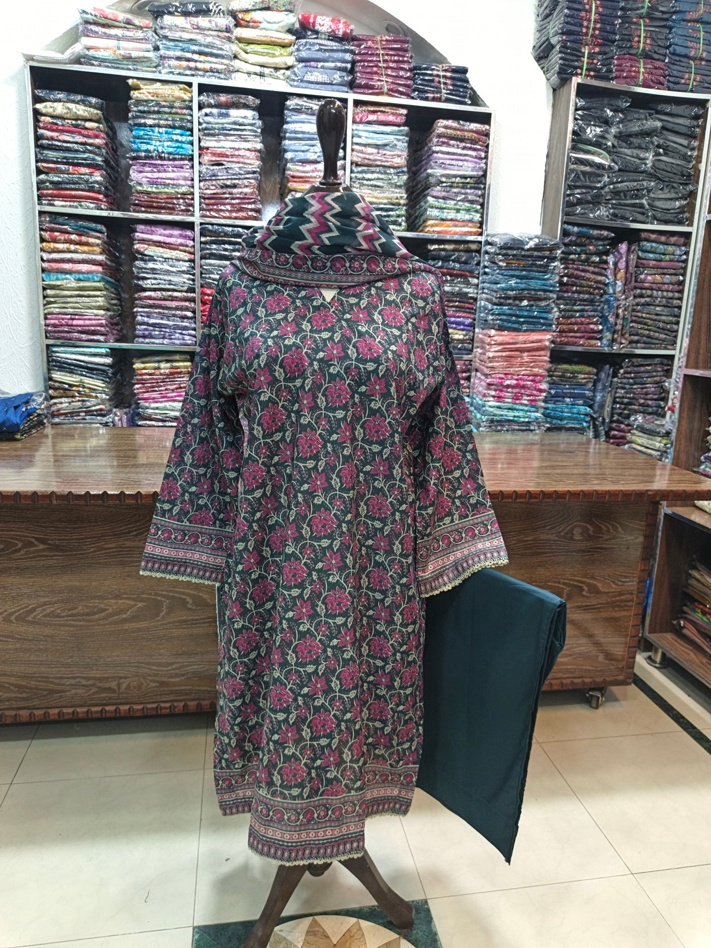 Binsaeed premium lawn stiched shirt trouser stiched 3pc mngpnk