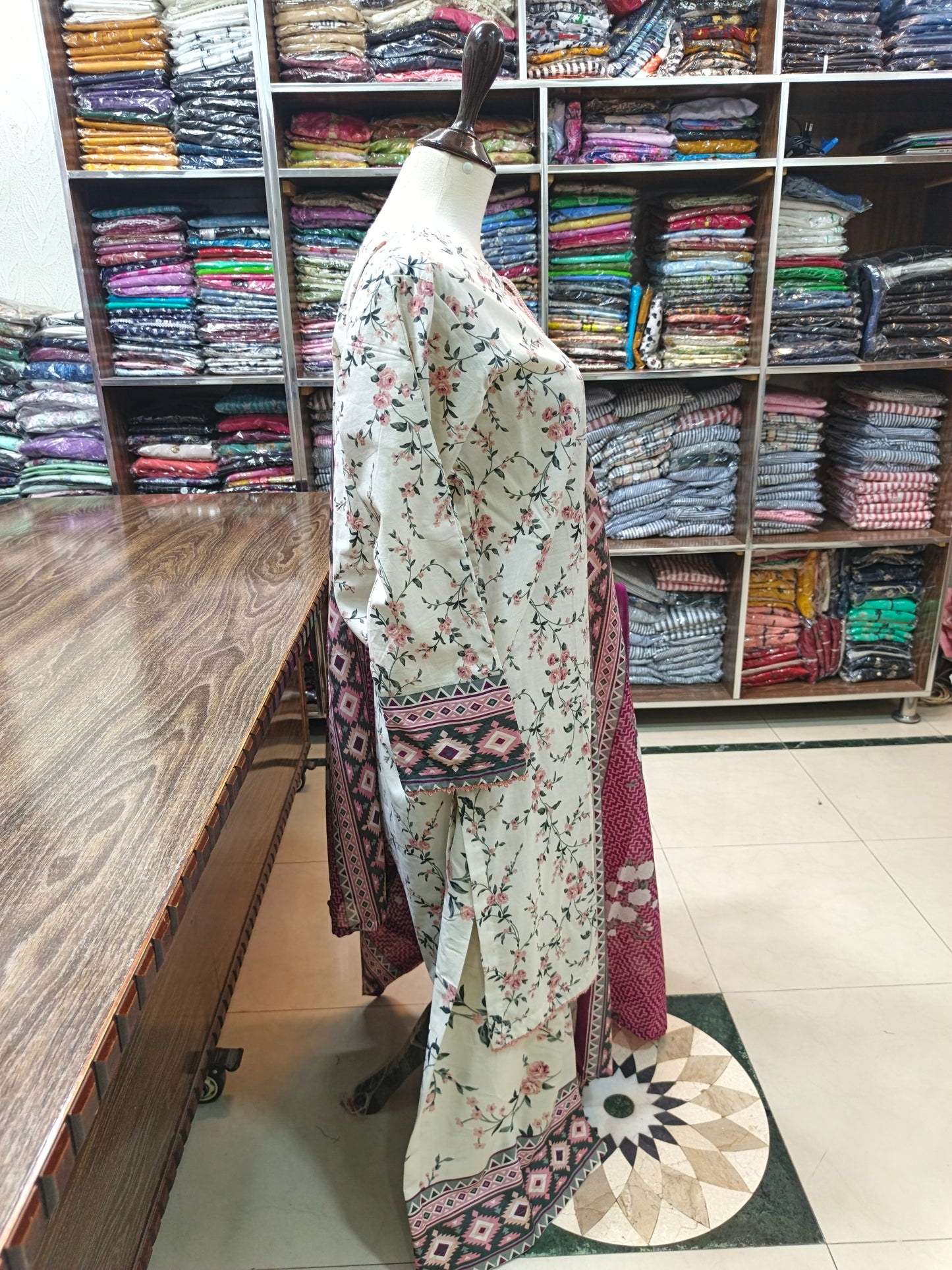 Safina premium lawn stiched shirt and plazzo  3 pc motia