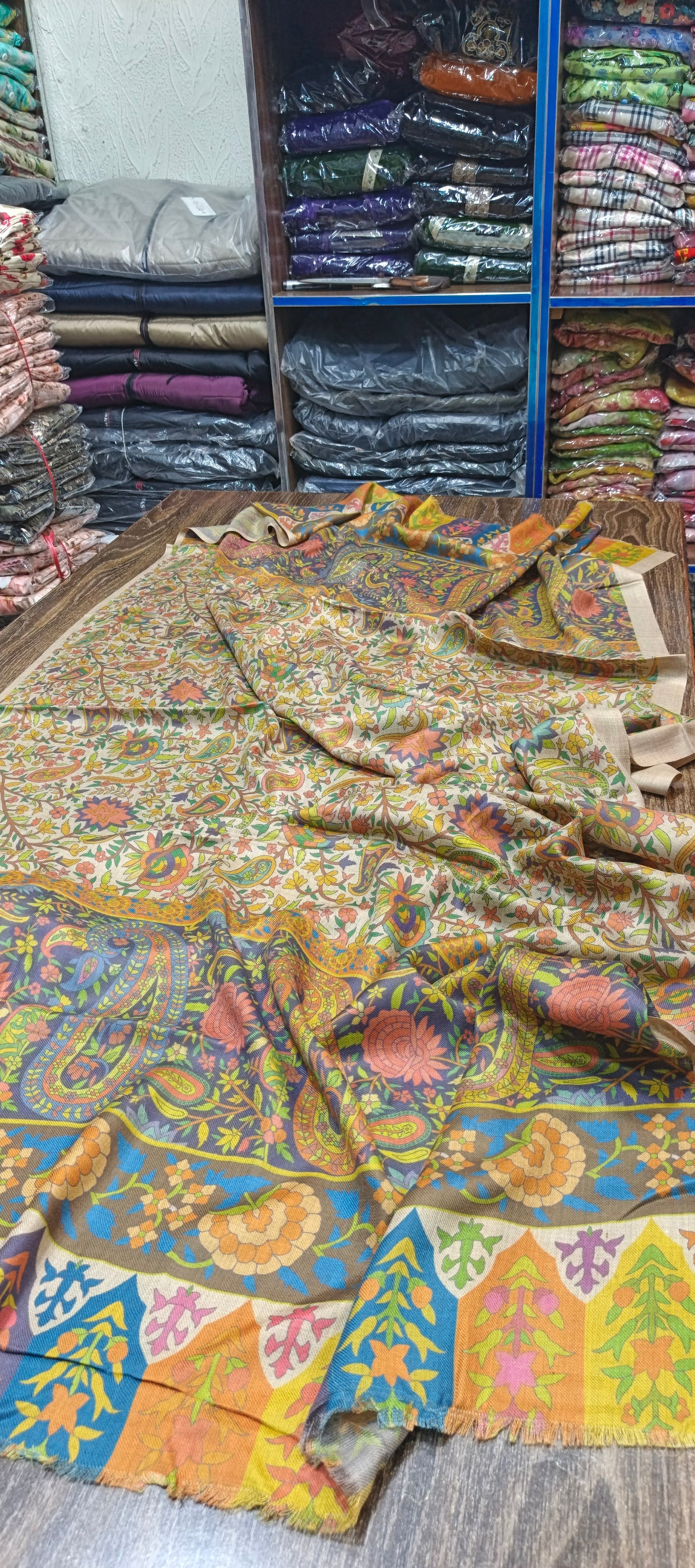 Pashmina woollen qalamkar shawls