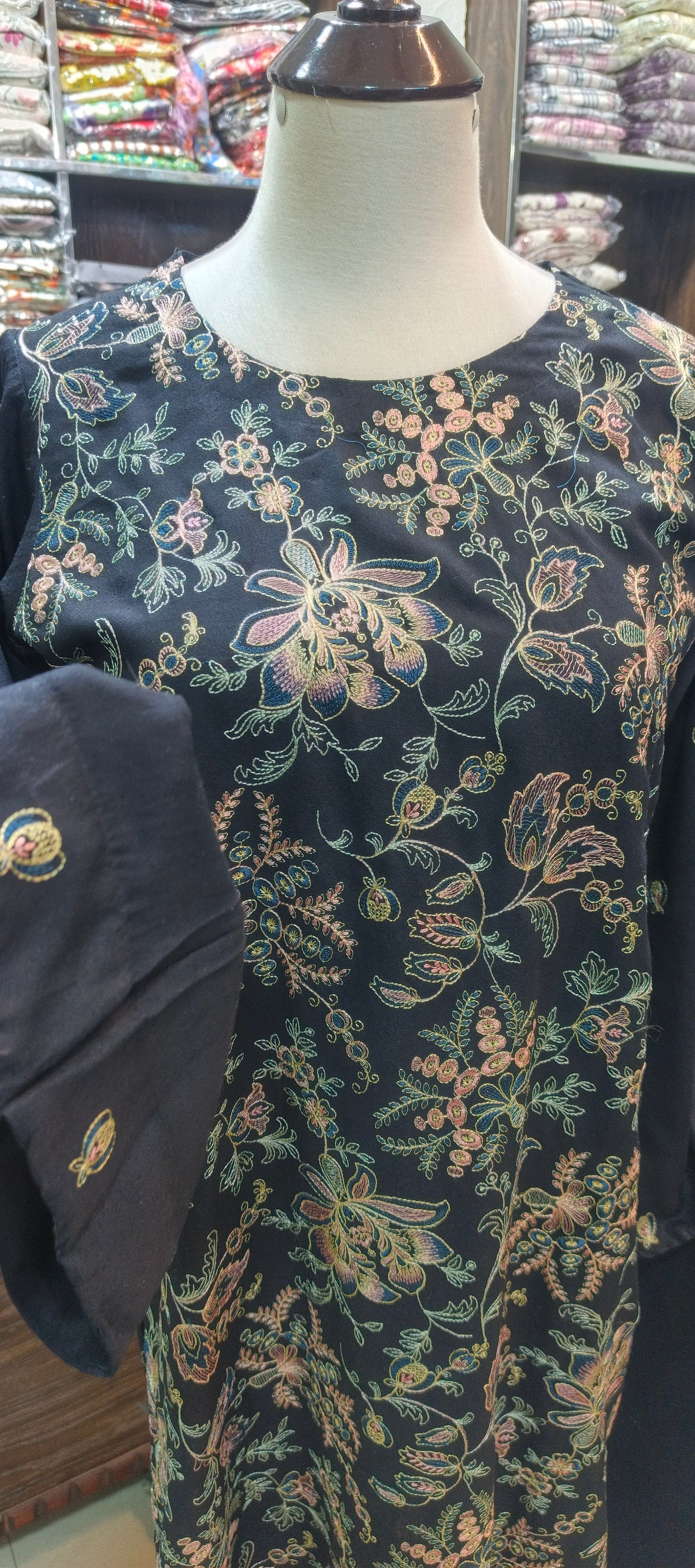 Karandi mid summer embroidered stiched 2 pc blkjal