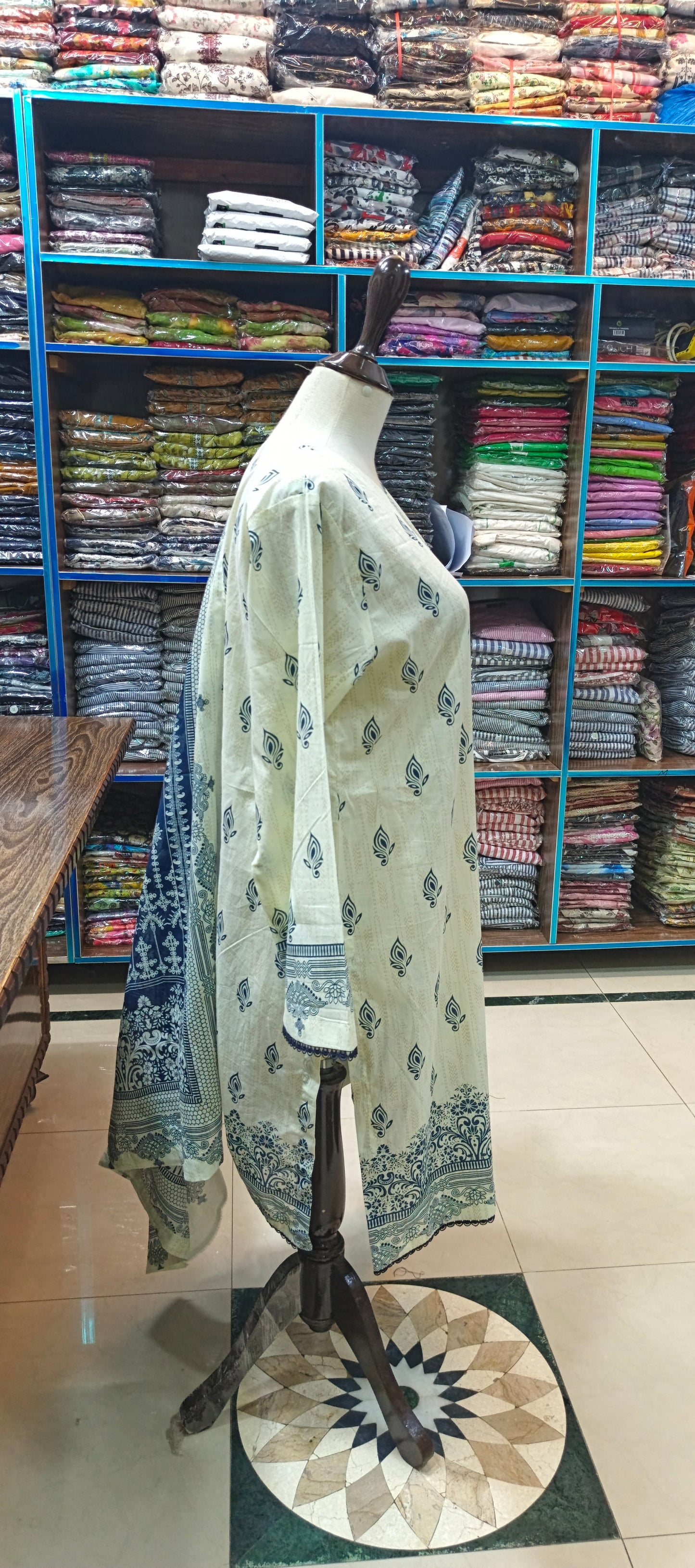 Safina premium lawn stiched shalwar kameez 3pc crmblu