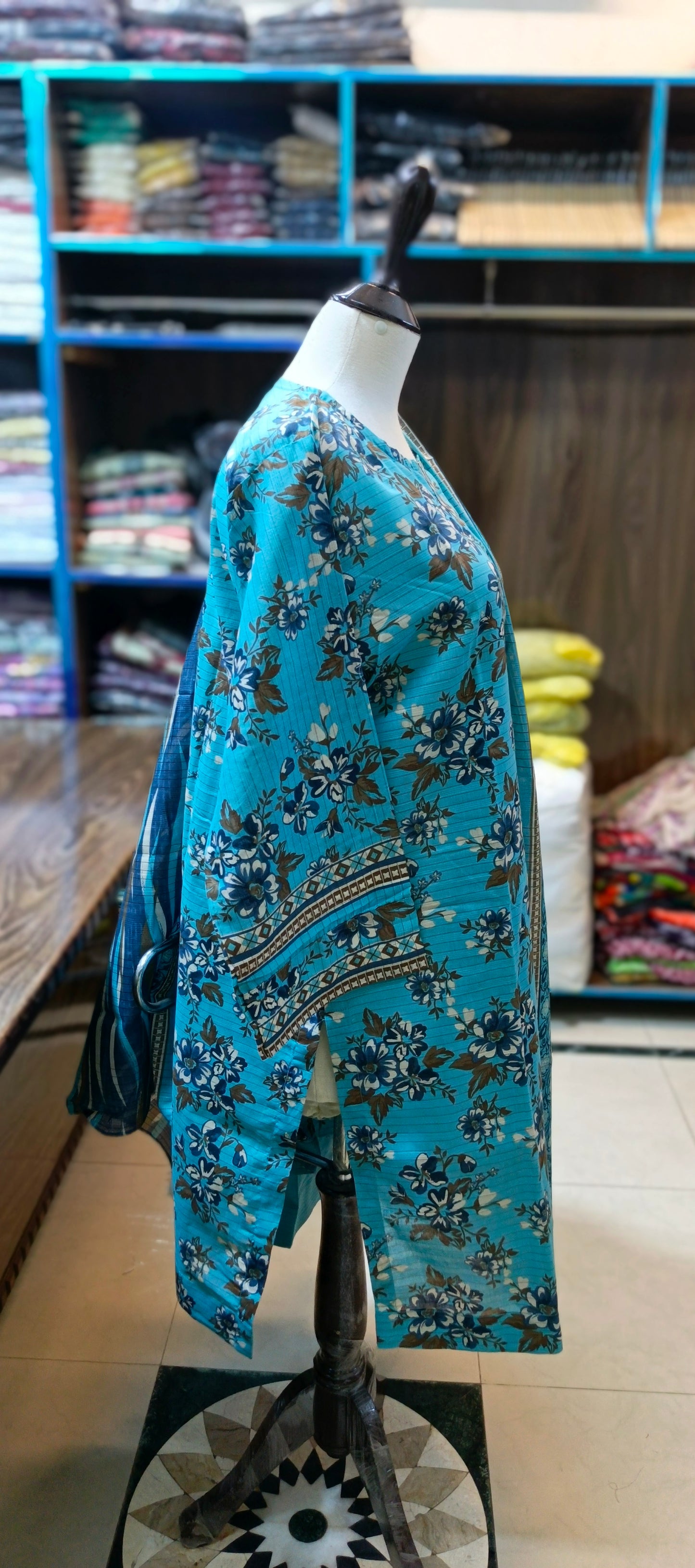 Safina texture lawn farshi shalwar kameez 3 pc