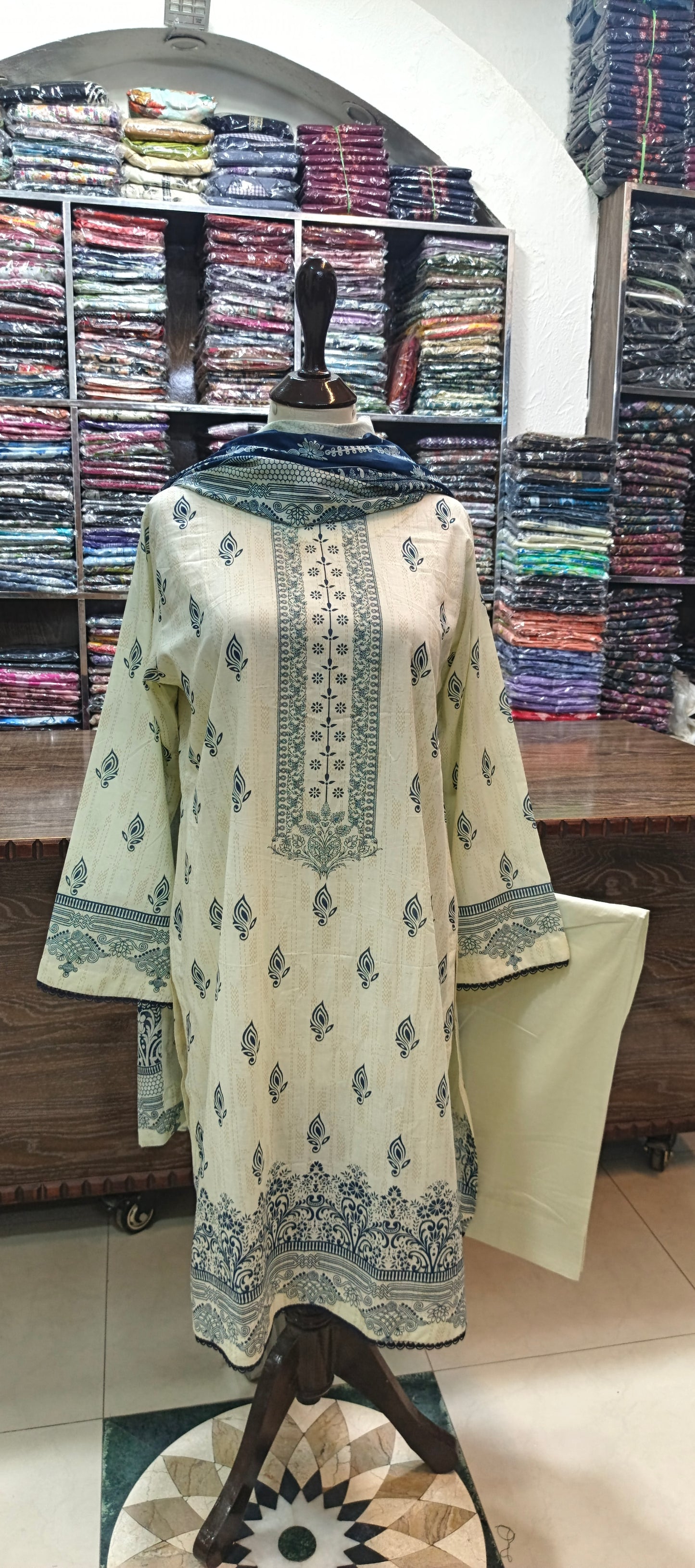 Safina premium lawn stiched shalwar kameez 3pc crmblu