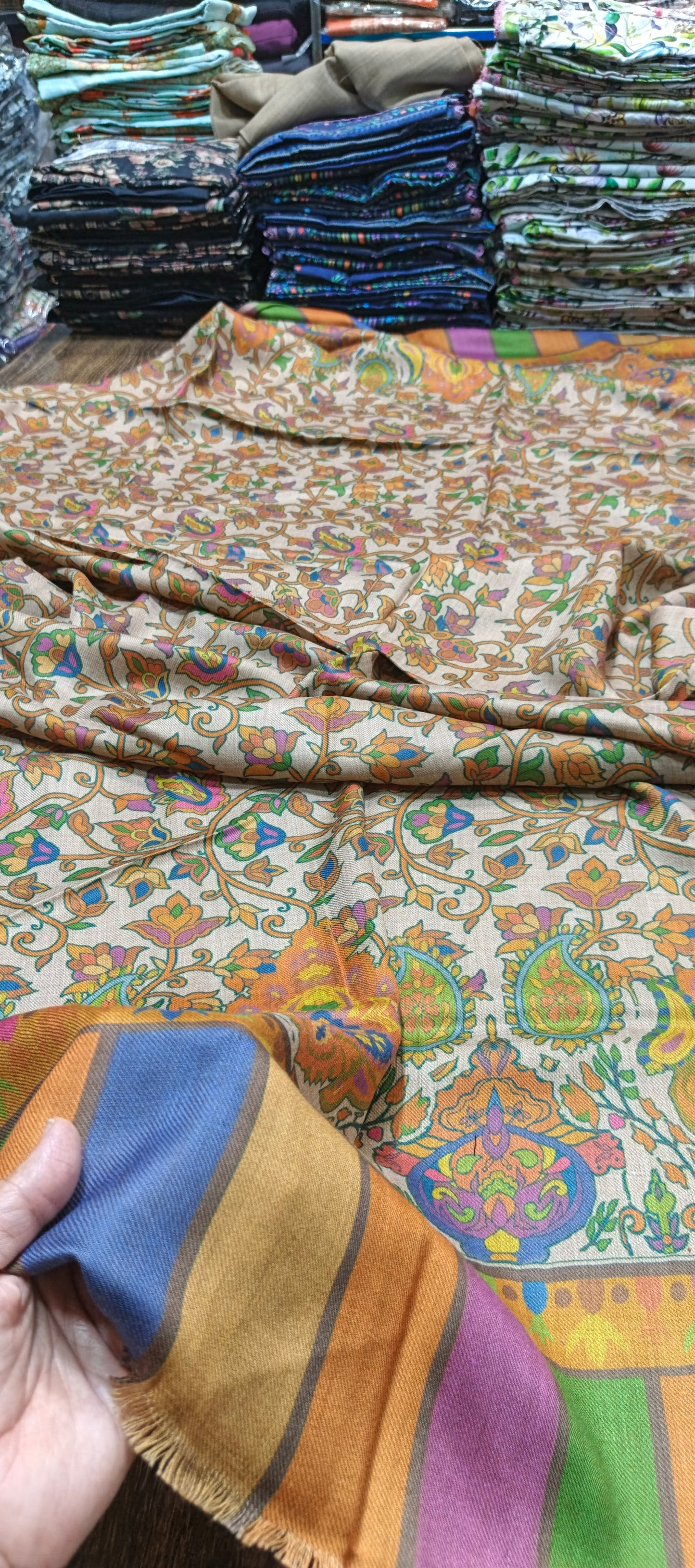 Pashmina woollen qalamkar shawls