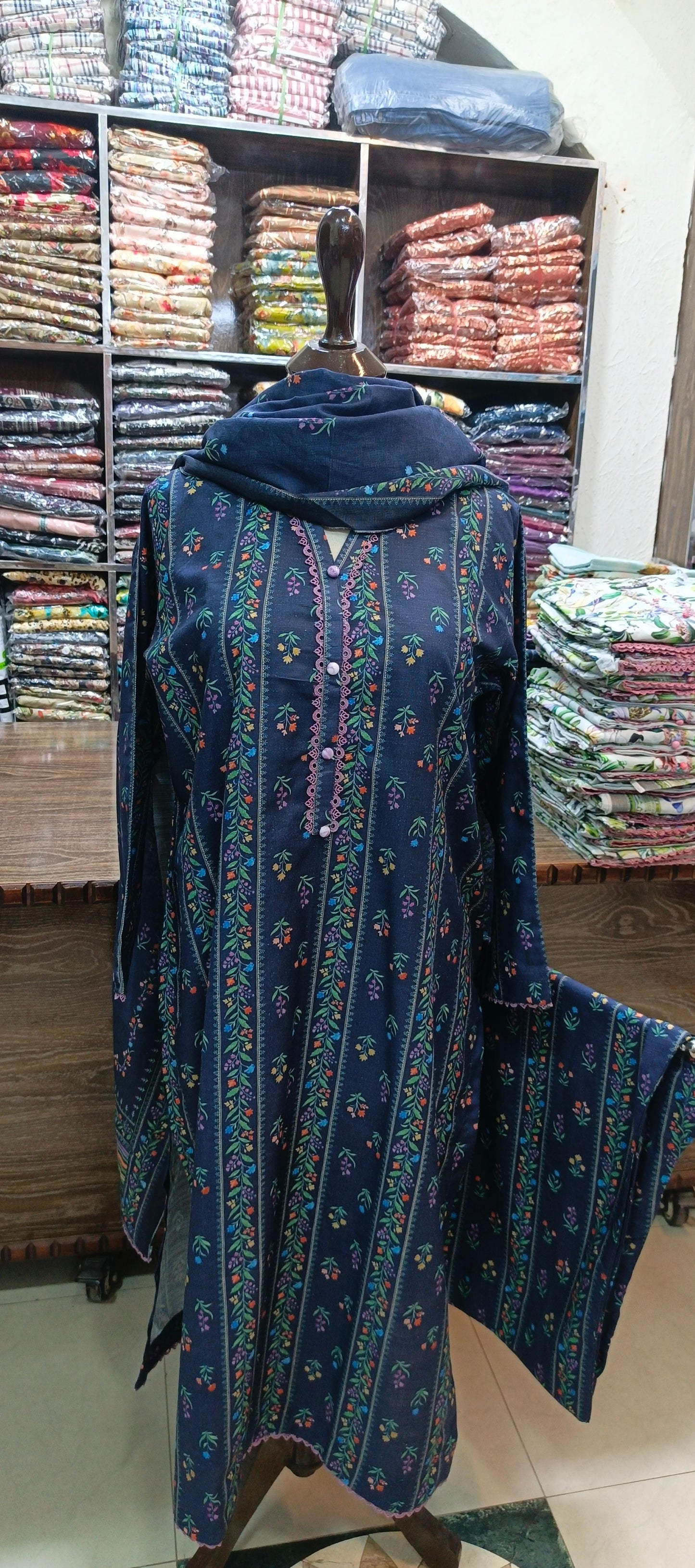 Bin saeed khaddar shirt trouser 3 pc