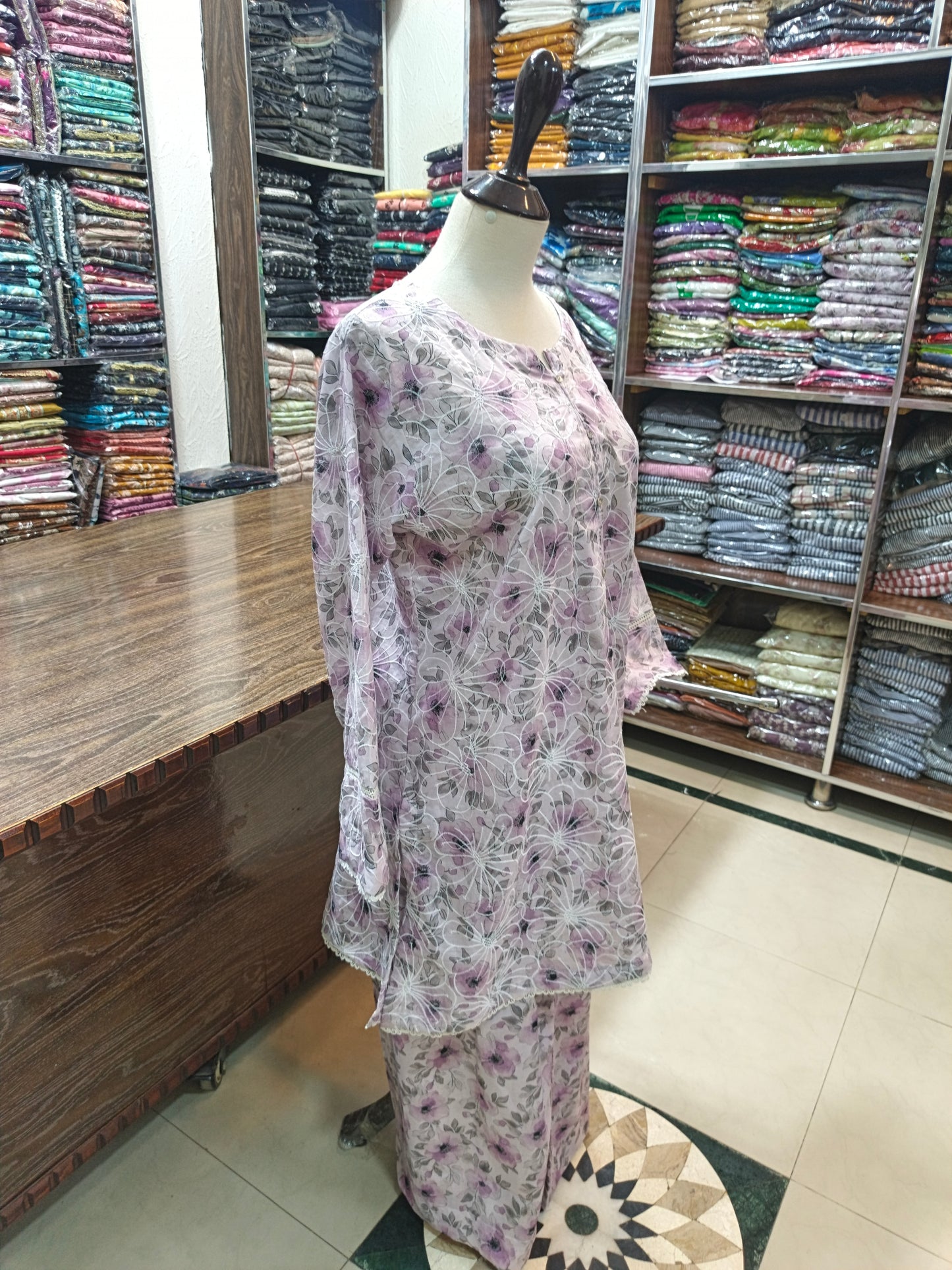 Lawn embroidered stiched short co ord set 2 pc lilc