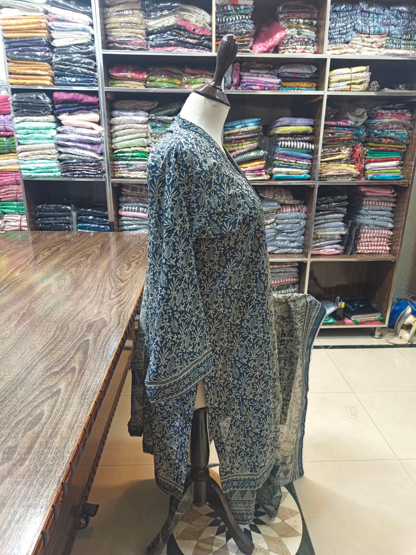 Binsaeed premium lawn stiched shalwar kameez 3 pc nvyskn