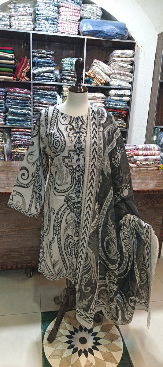 Hz karandi khaddar stiched 3 pc co ord set