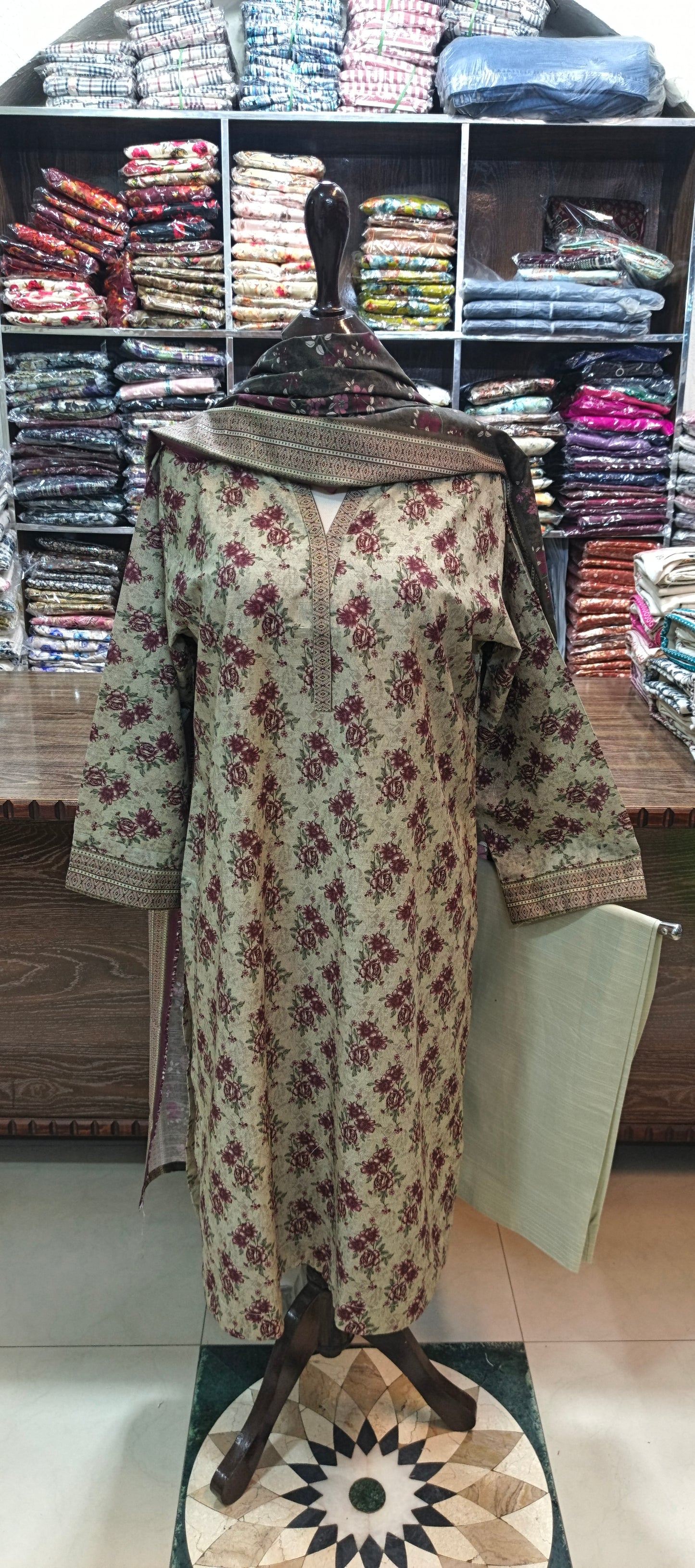 Safina khaddar shalwar kameez 3 pc