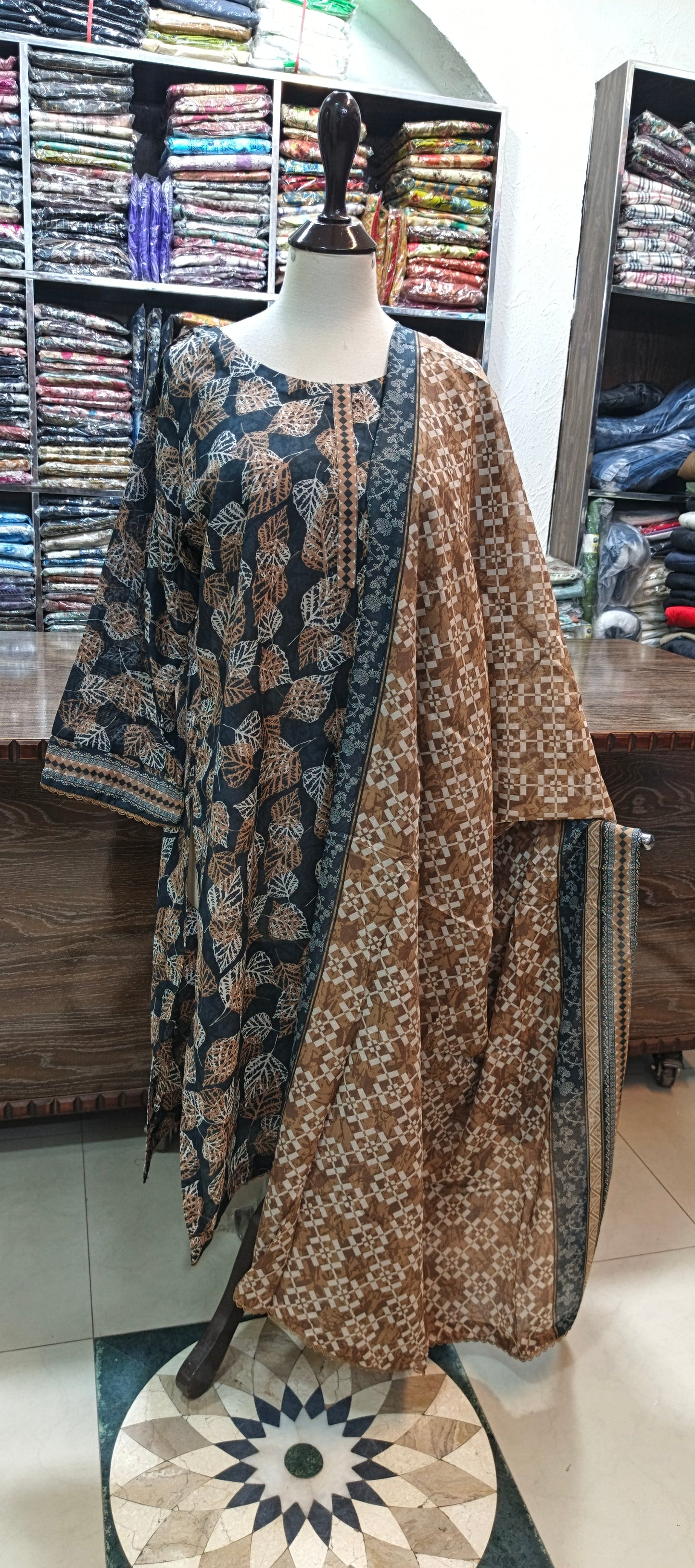 Safina premium lawn stiched shalwar kameez 3 pc blkpta