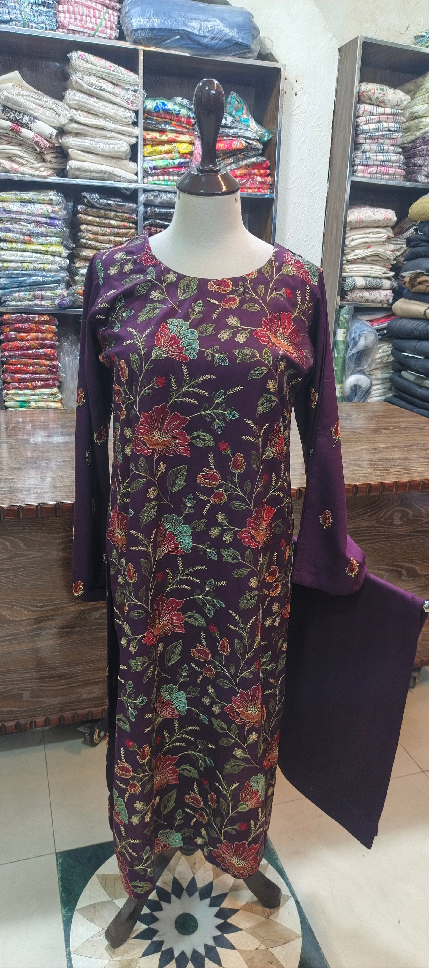 Karandi mid summer embroidered stiched 2 pc mrjR