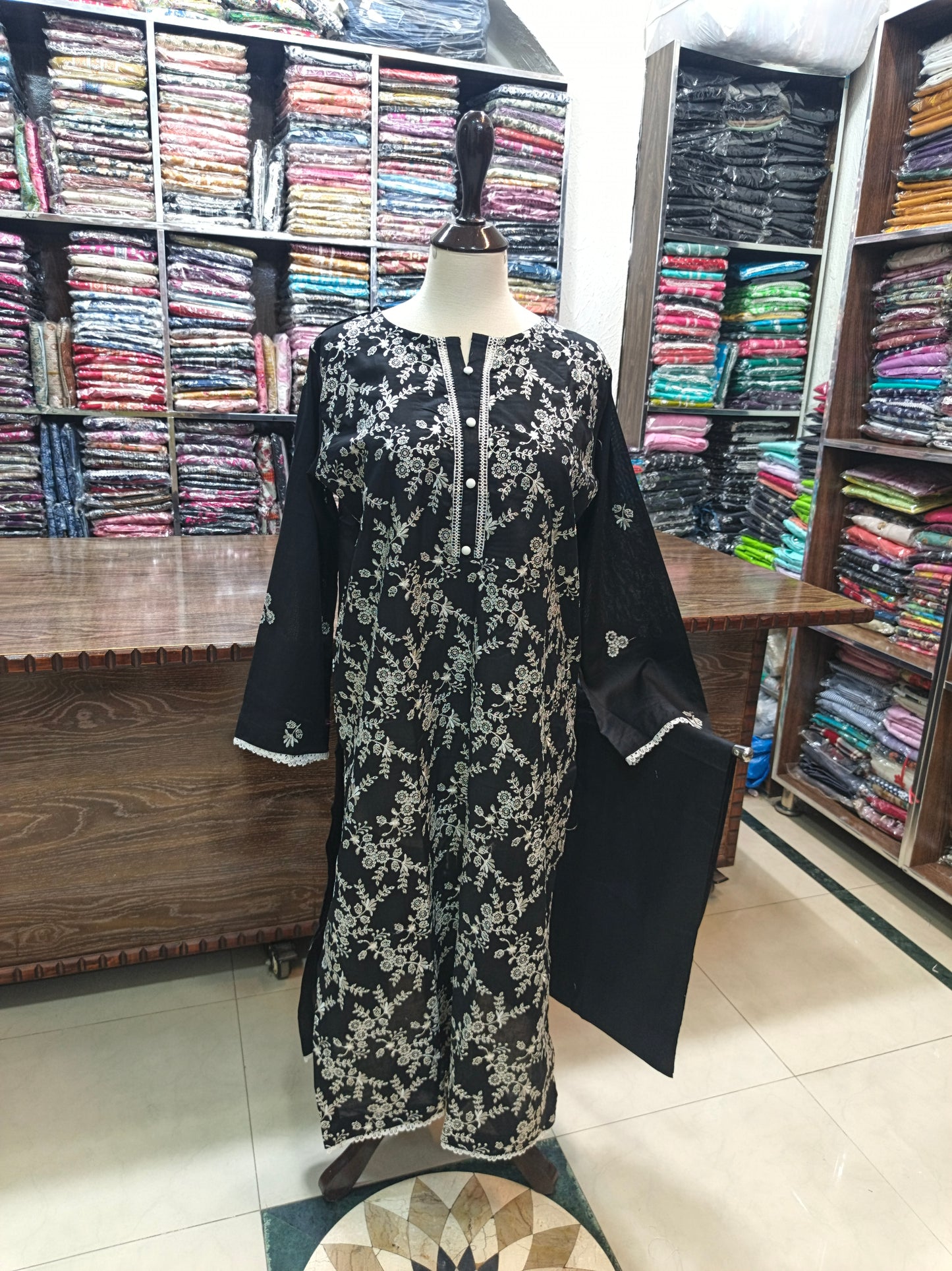 Breeze embroidered lawn stiched long shirt trouser 2pccjblk