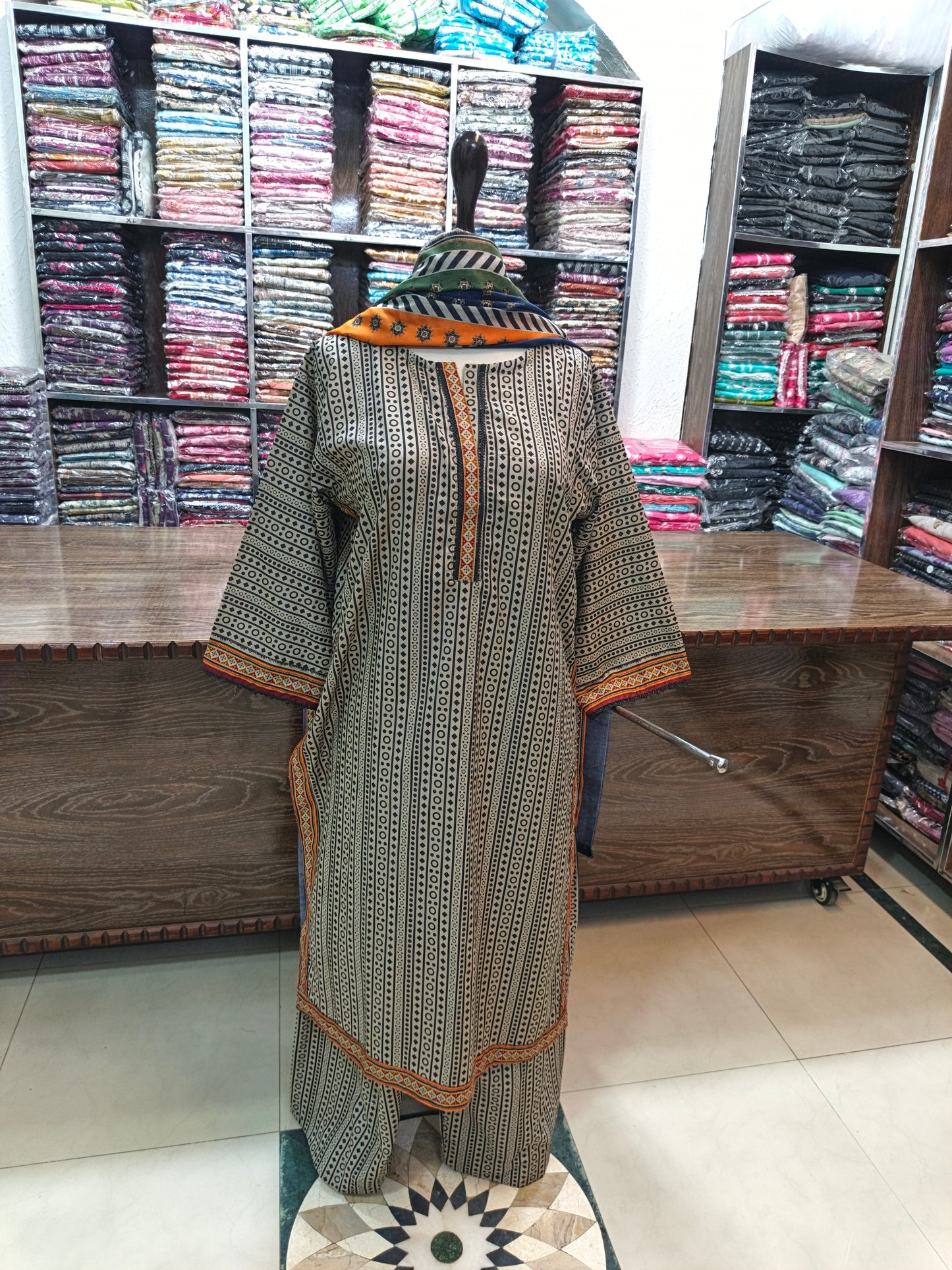 Binsaeed premium lawn stiched shirt trouser 3pc mrnchk
